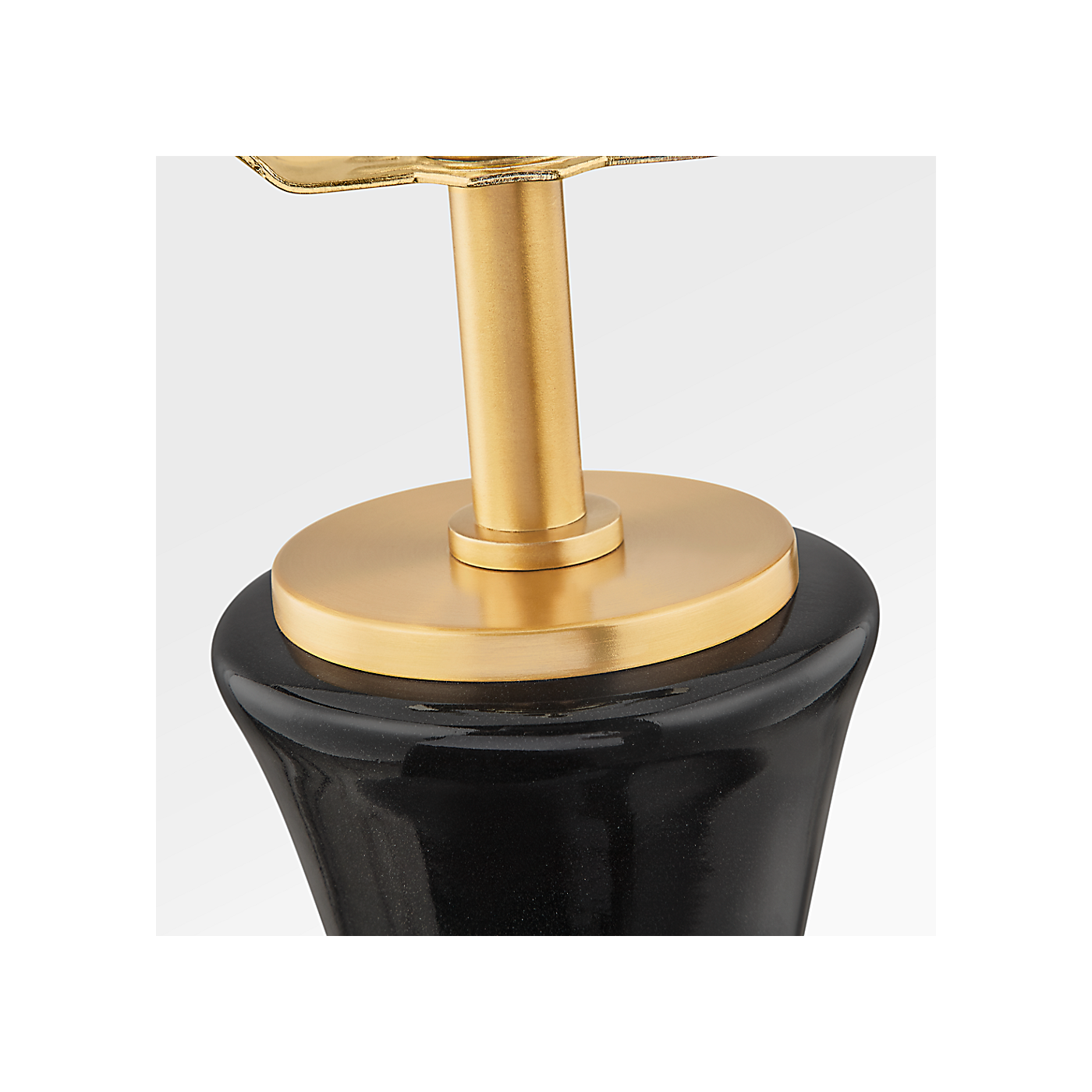 Visual Comfort Amber 21 Table Lamp