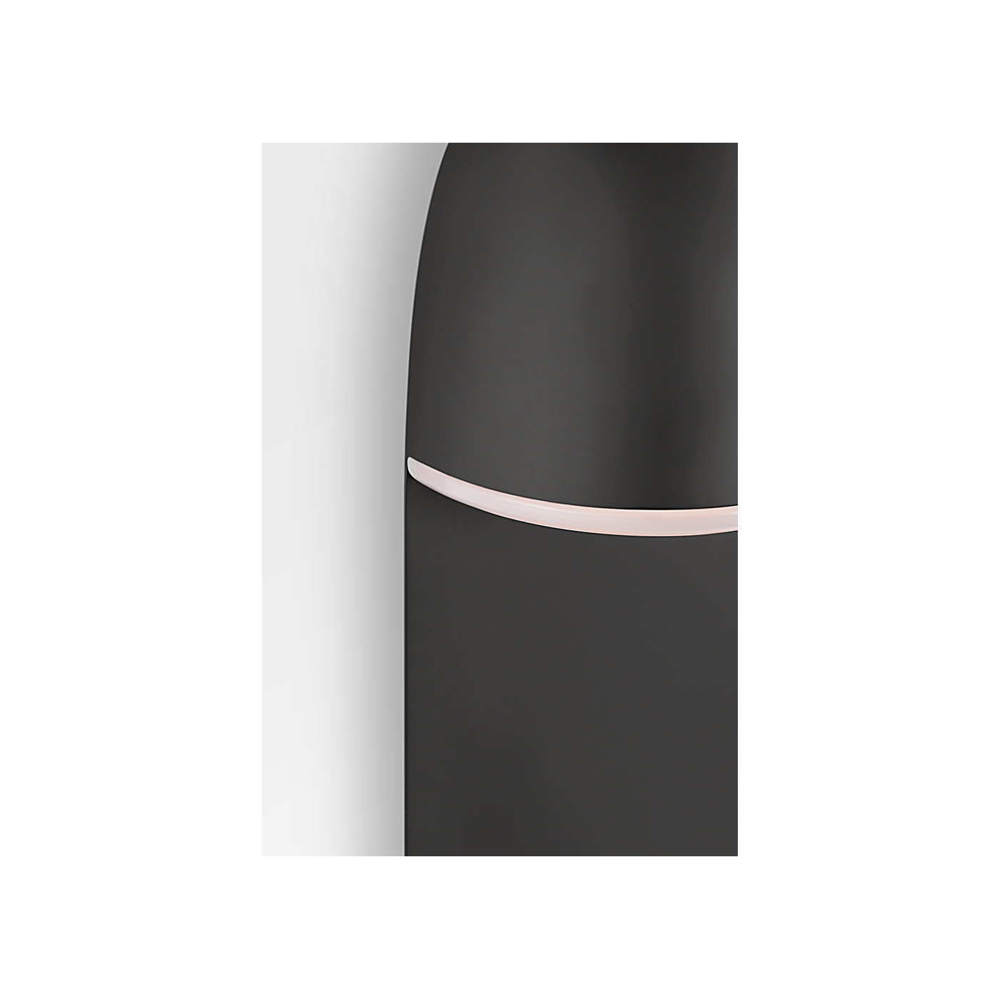 Visual Comfort Axel 16 Sconce