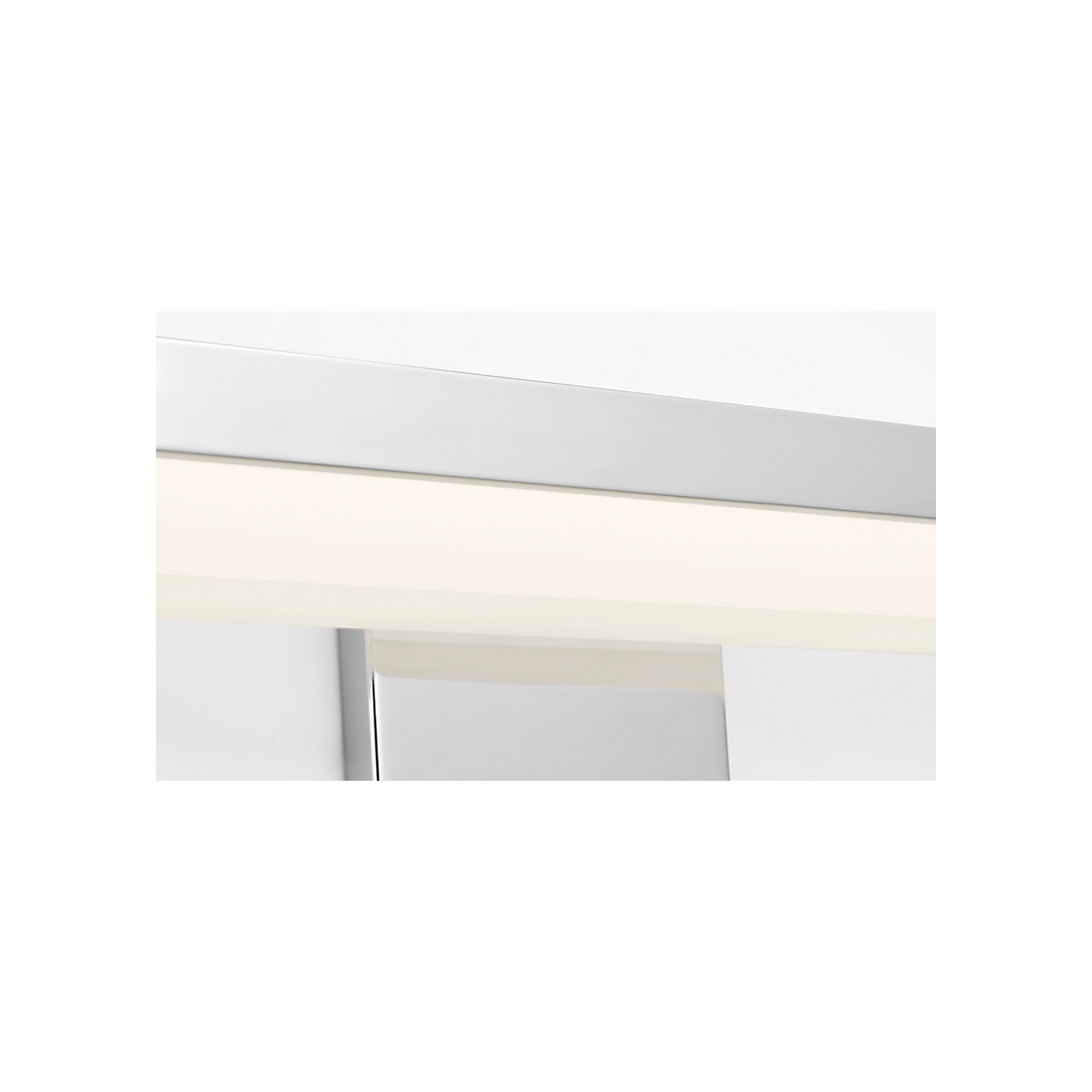 Visual Comfort Ismay 18 Bath