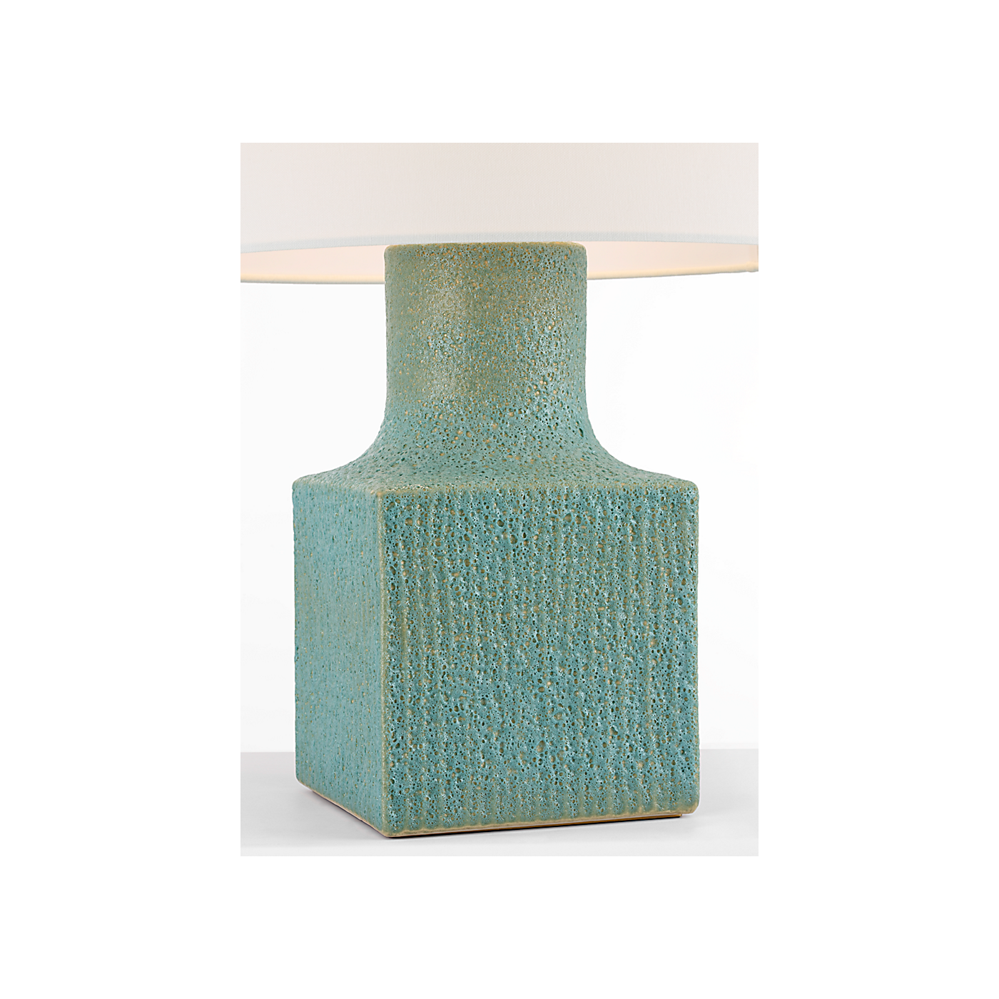 Visual Comfort Aviva 24" Table Lamp