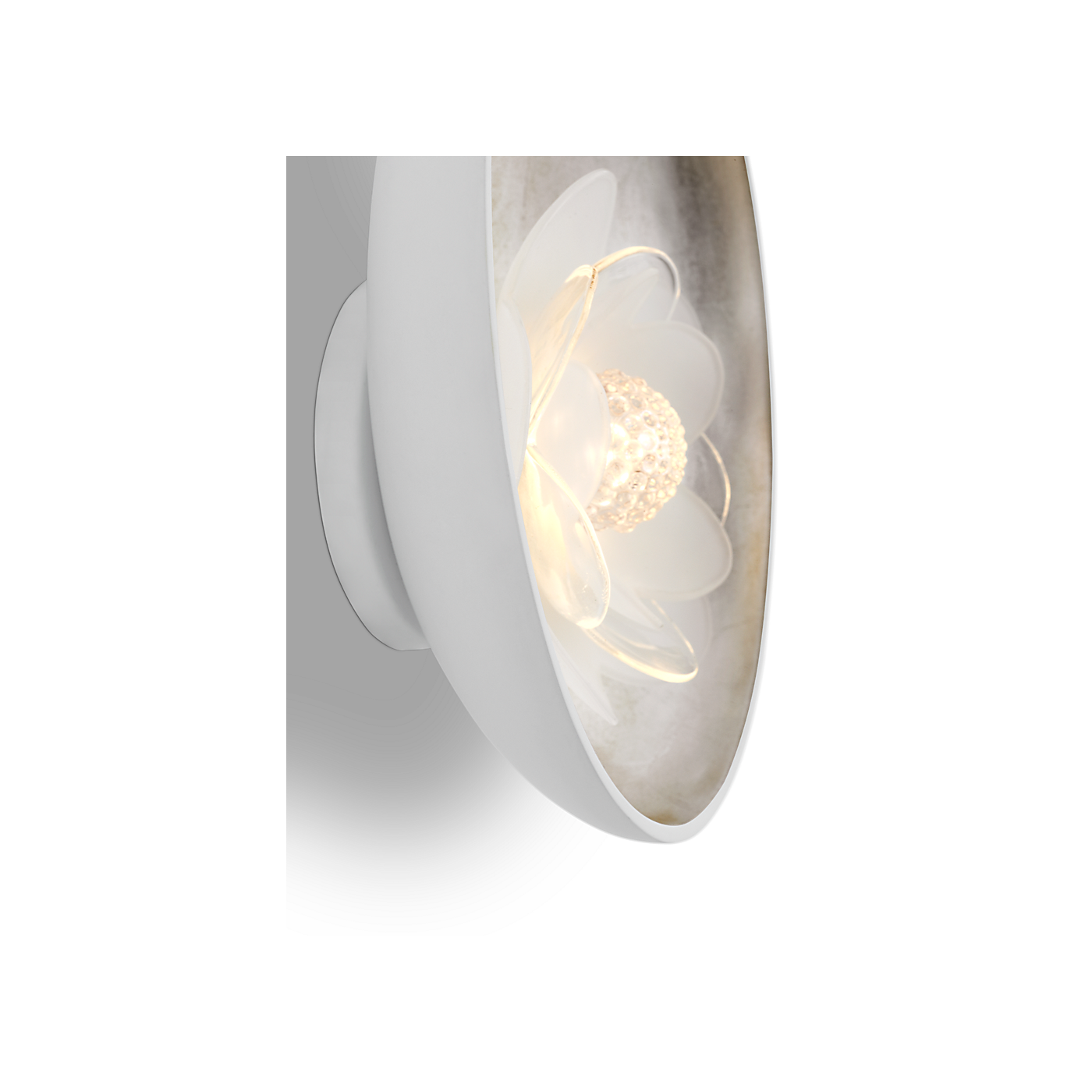 Visual Comfort Petaluma 7" Reflector Sconce