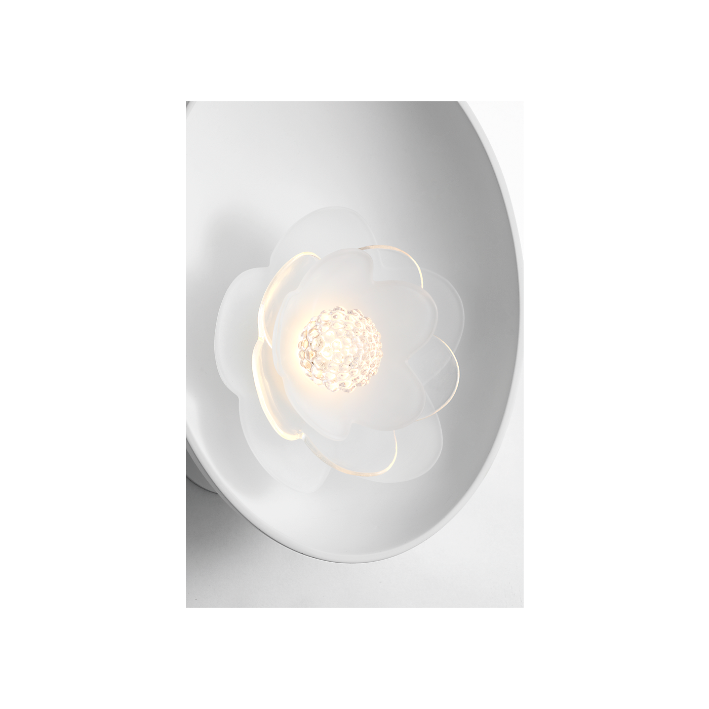 Visual Comfort Petaluma 7" Reflector Sconce