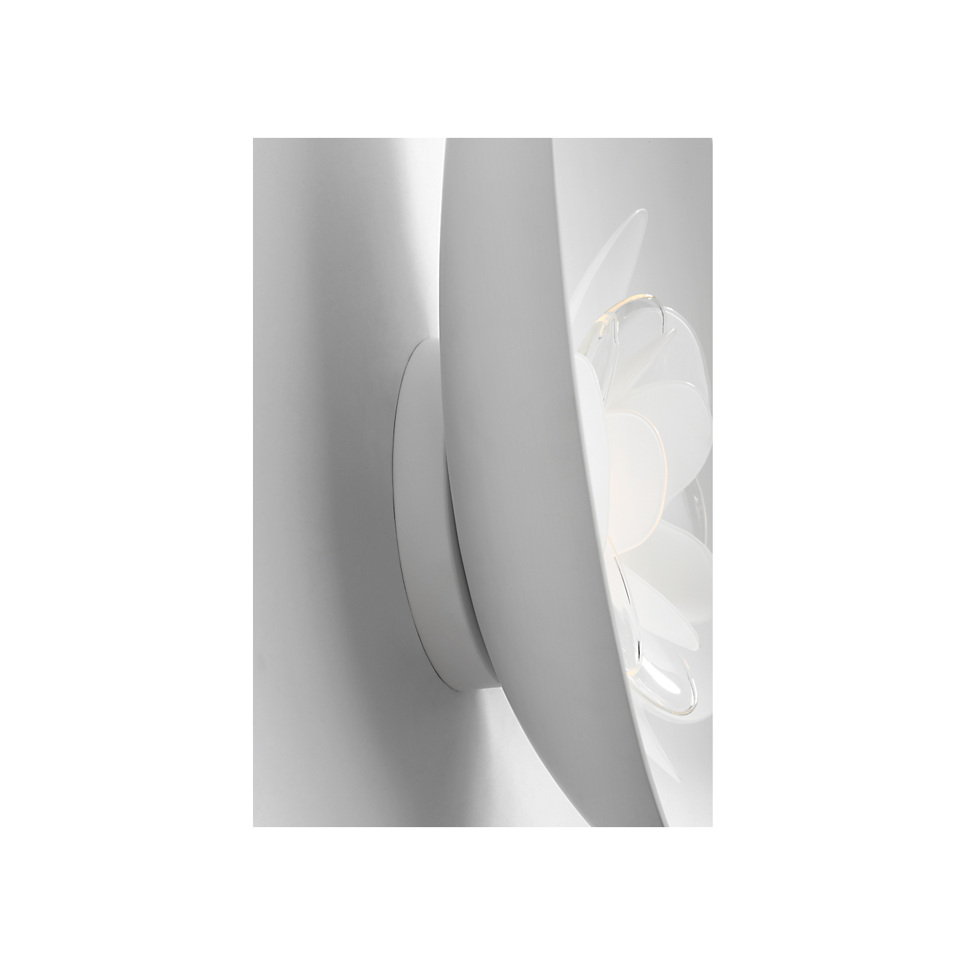 Visual Comfort Petaluma 13" Reflector Sconce