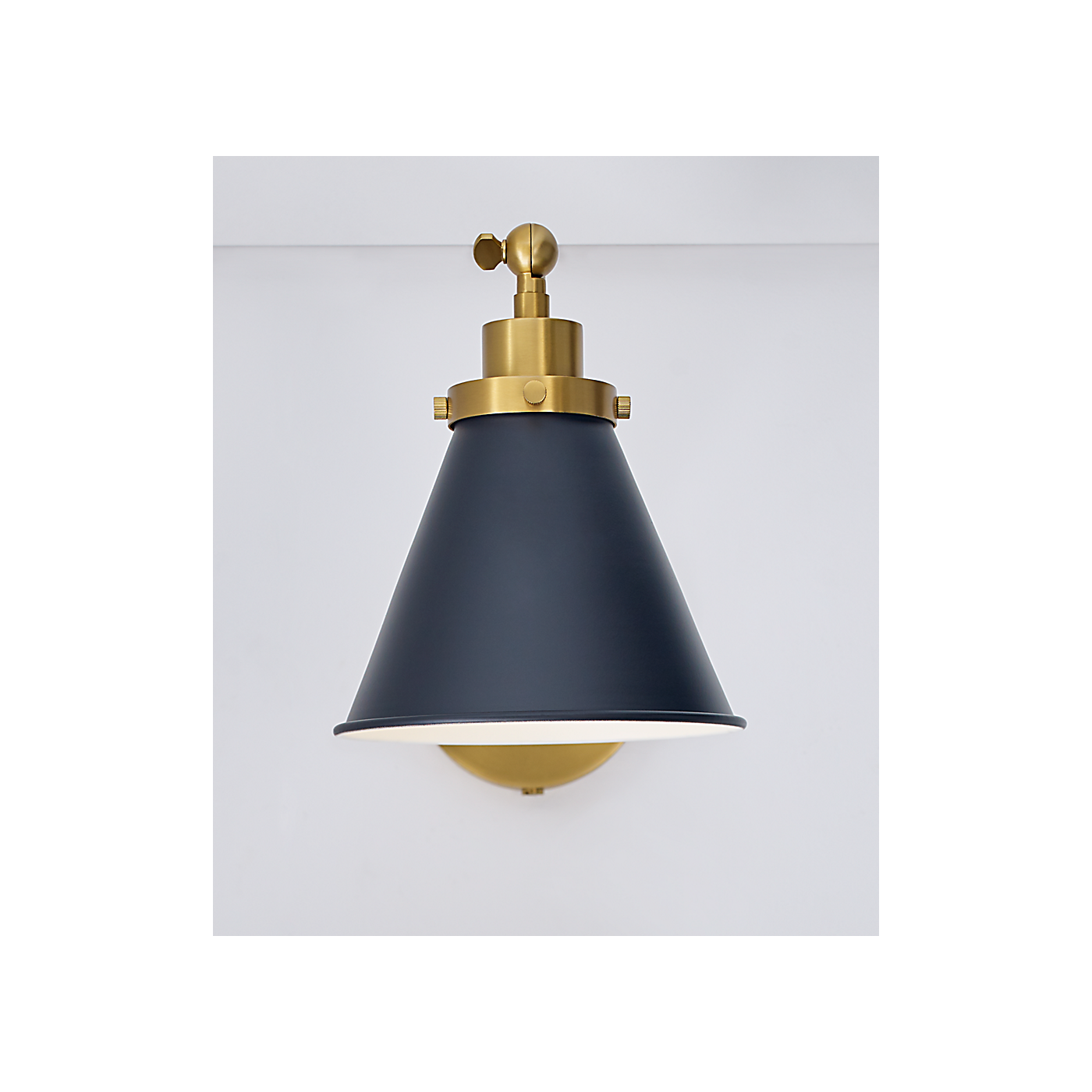 Visual Comfort Wellfleet One-Arm Cone Sconce