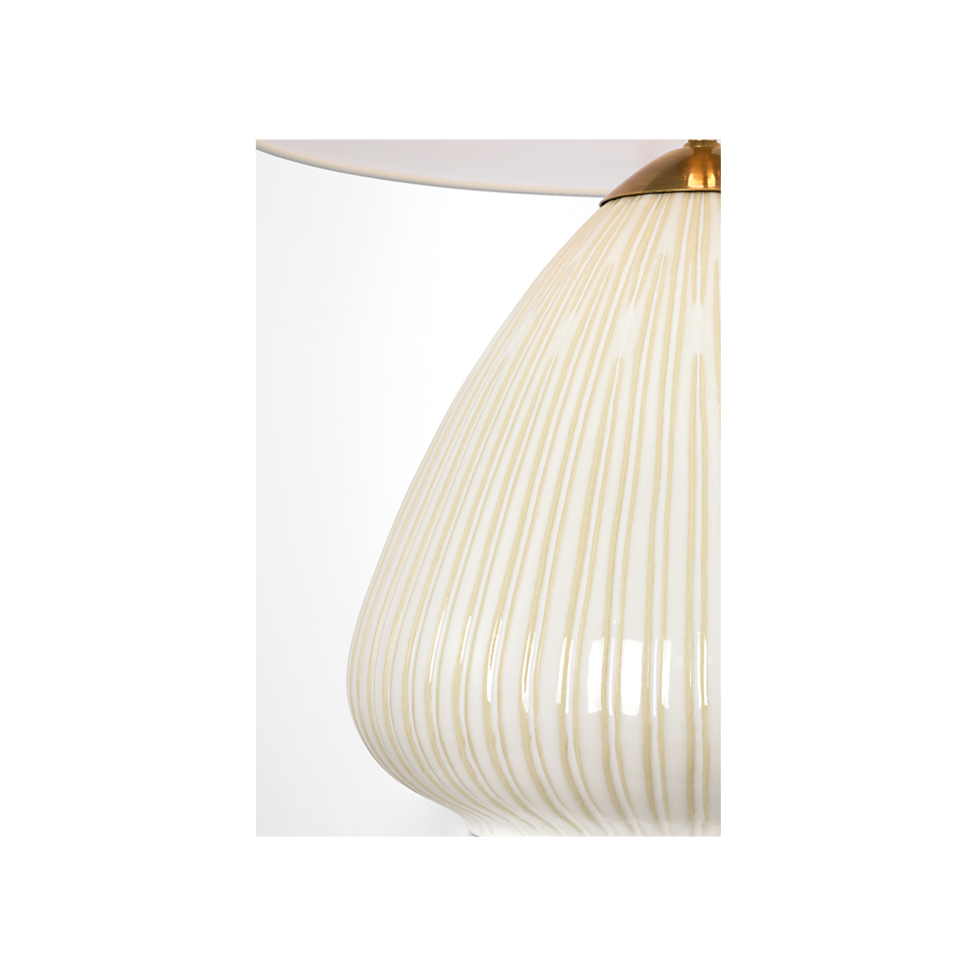 Visual Comfort Vesse 28" Table Lamp