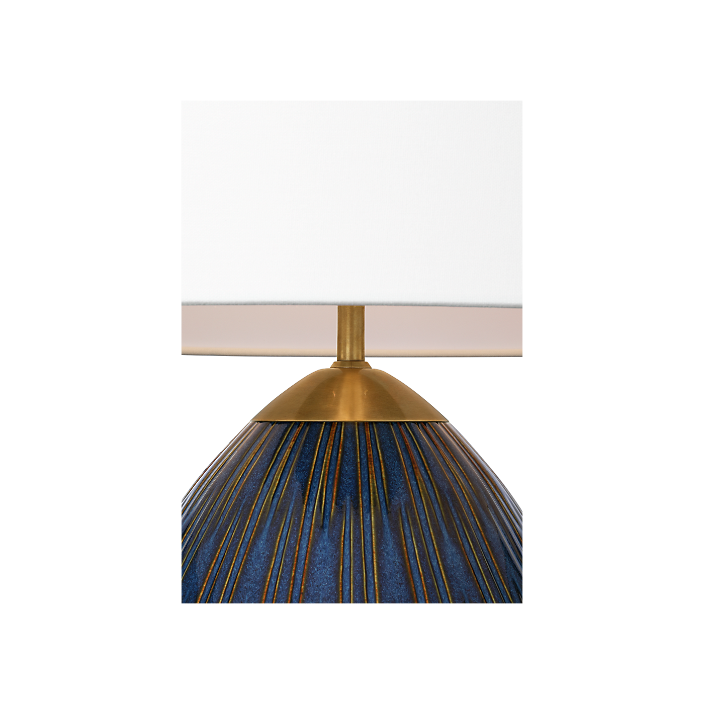 Visual Comfort Vesse 28" Table Lamp