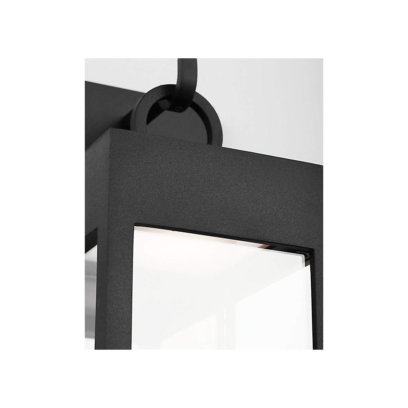 Visual Comfort Sesha 16 Wall Lantern