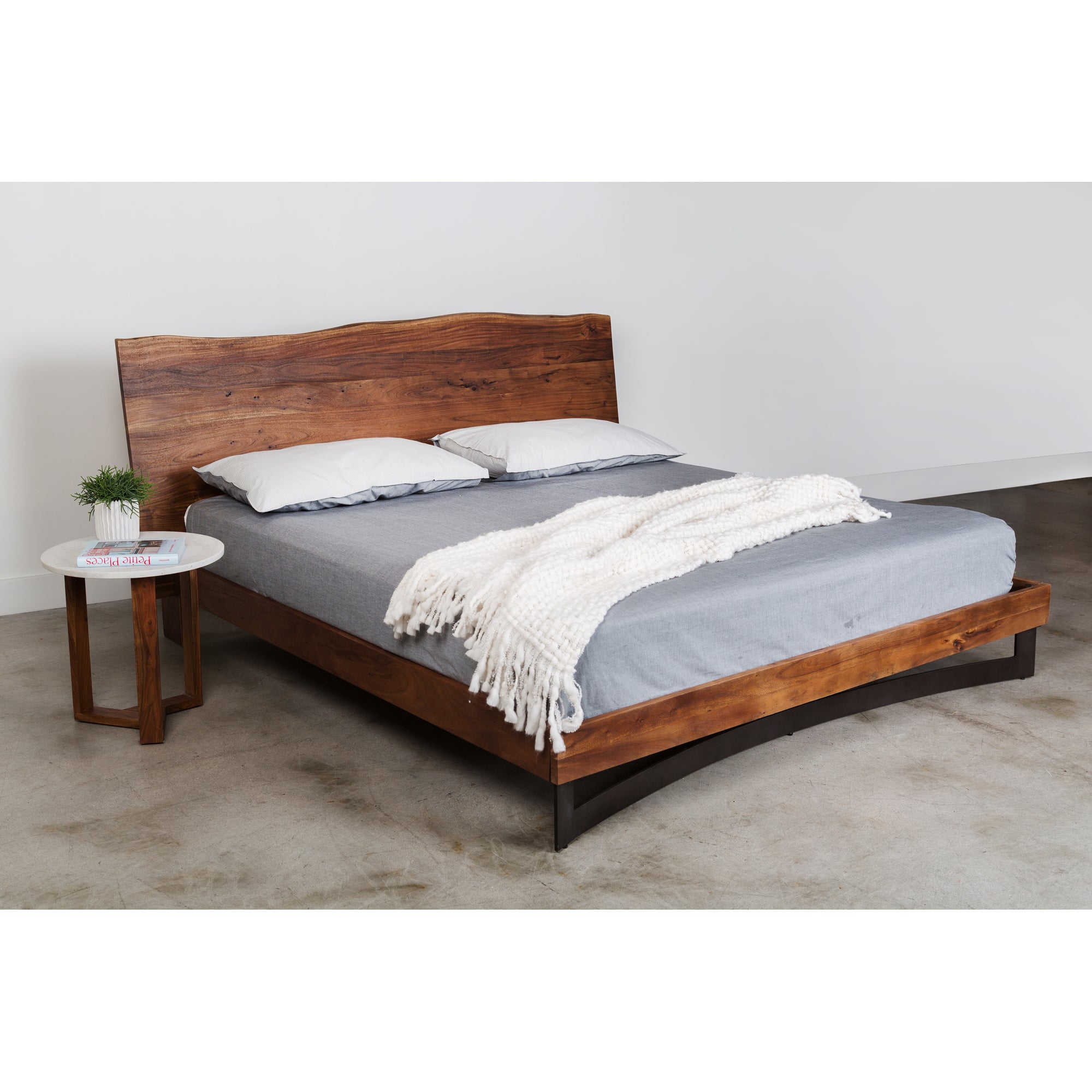 Moes Bent King Size Bed Brown VE-1088-03-0