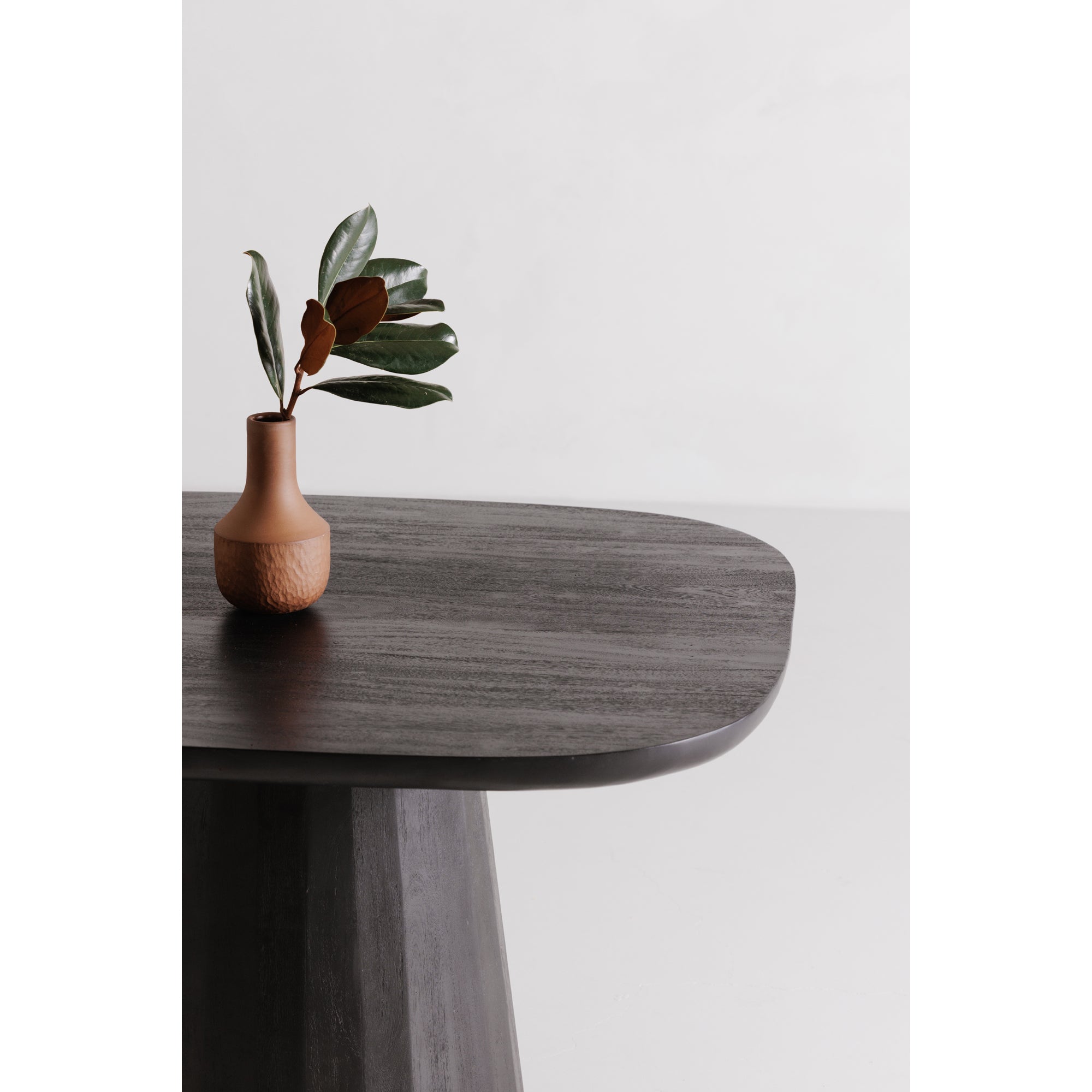 Moes Freed Dining Table Black VE-1111-02-0