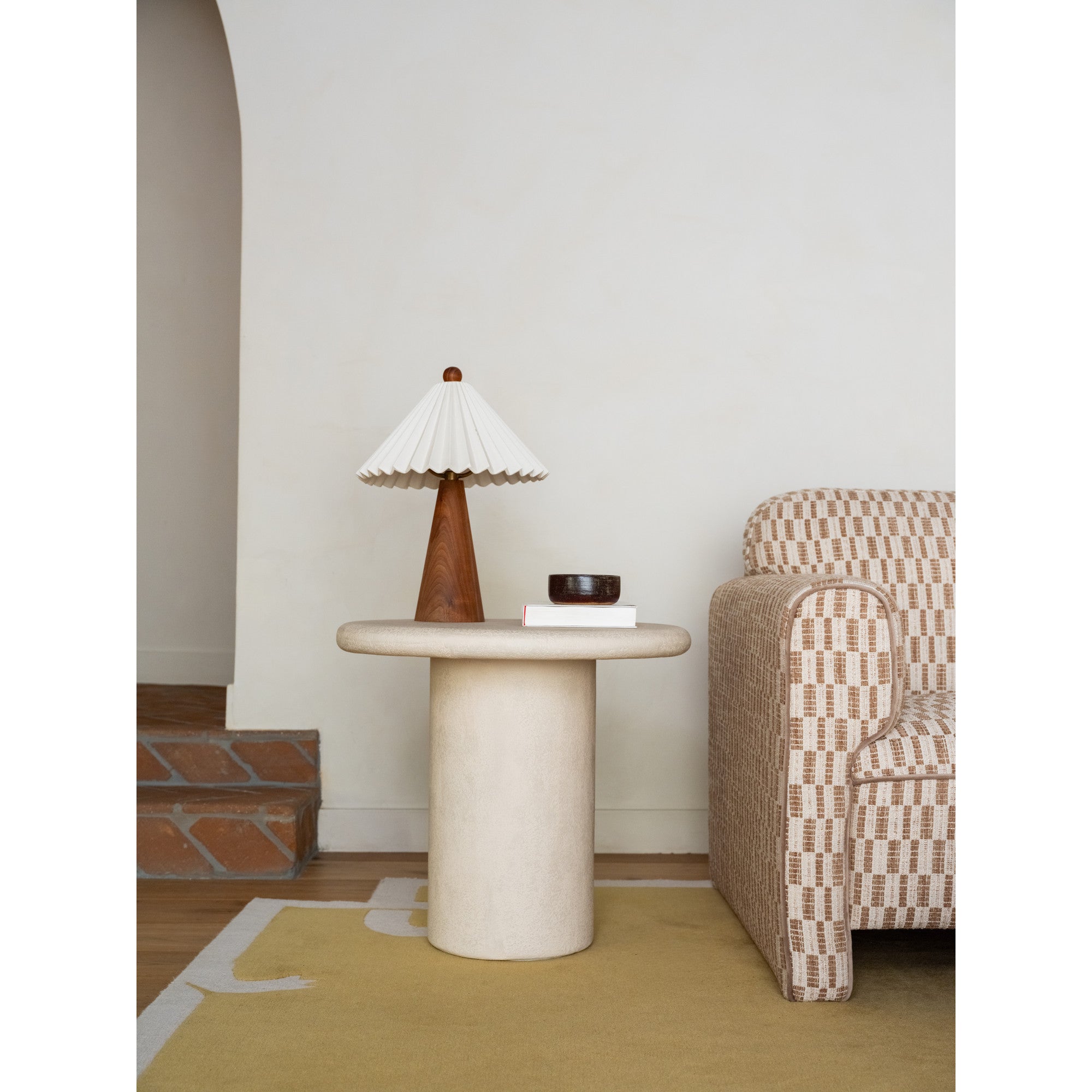 Moes Frida Outdoor Side Table Cream VH-1025-05