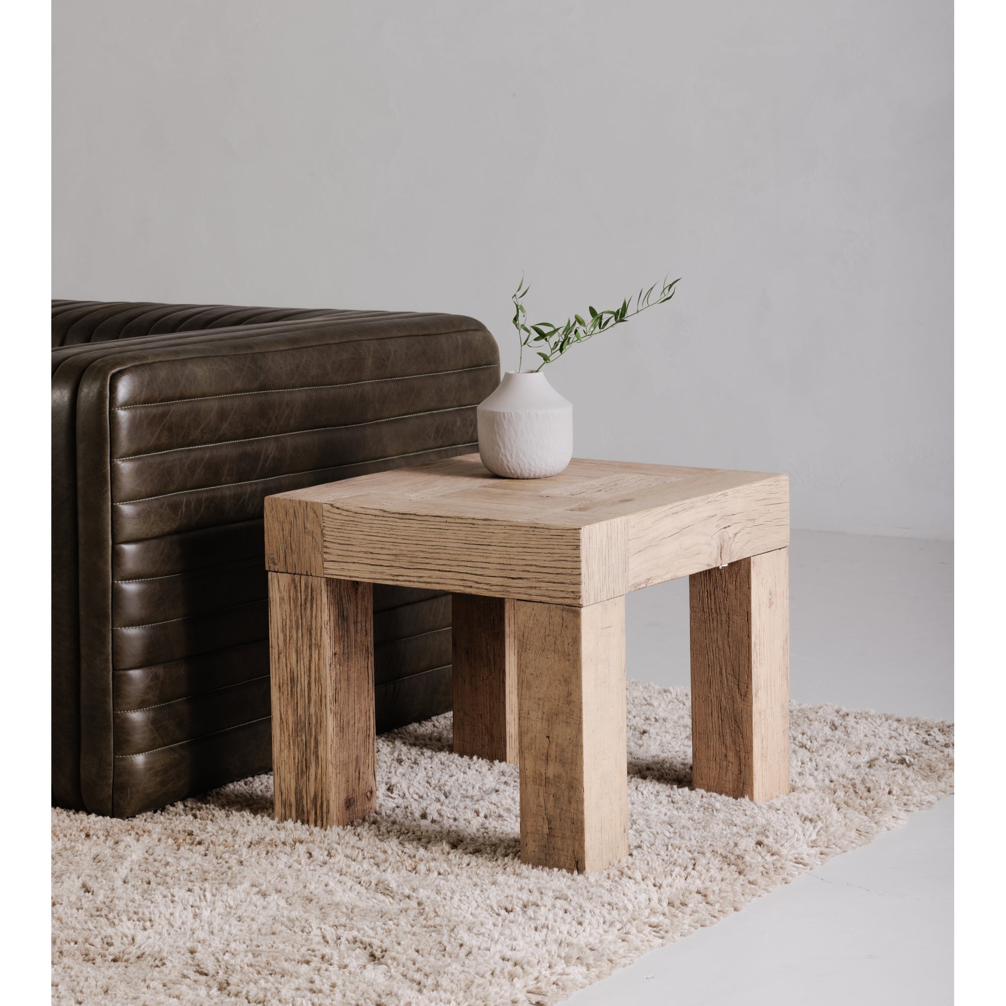 Moes Evander Side Table Natural VL-1059-24