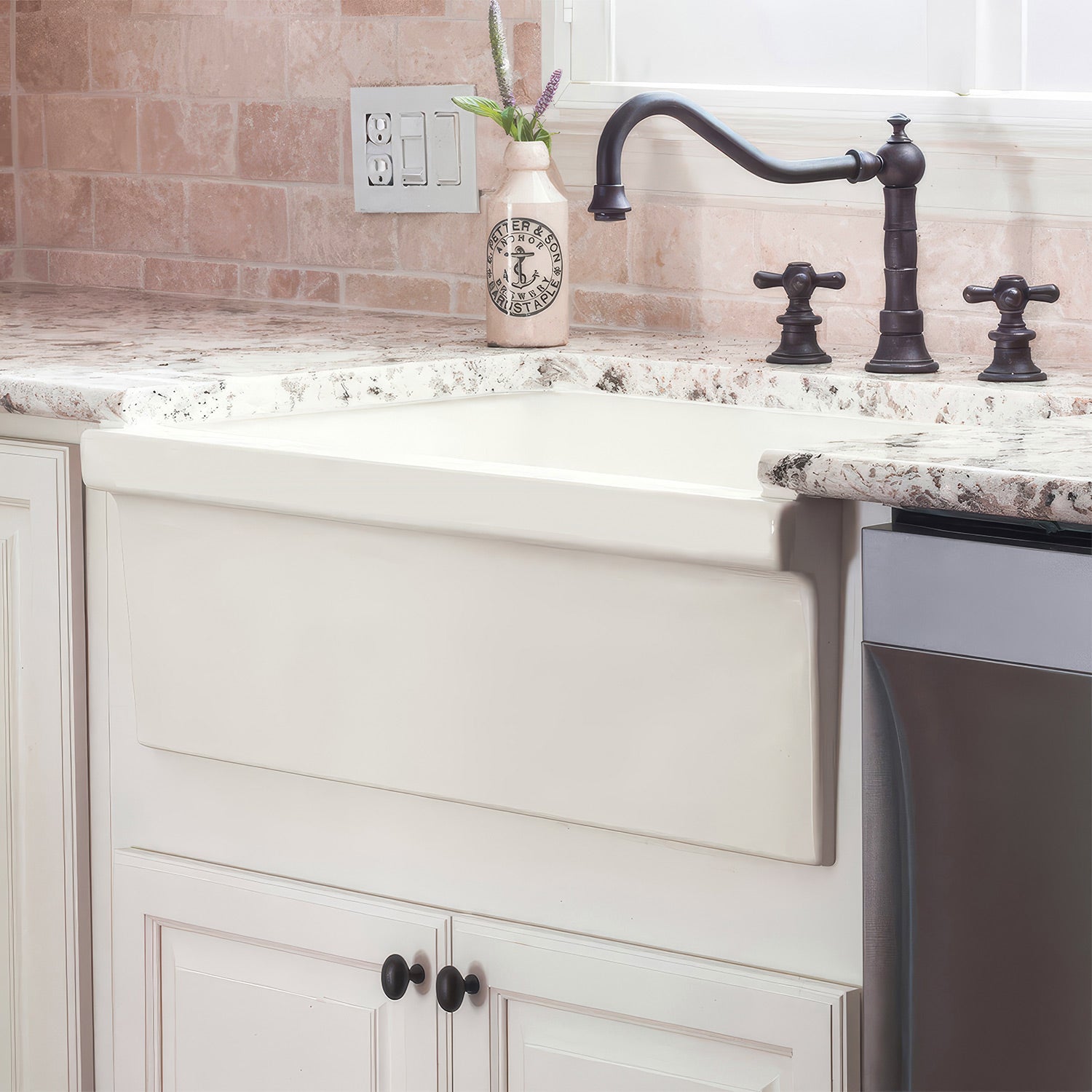 Farmhaus Fireclay Quatro Alcove Reversible Sink with a Fluted Front Apron and Decorative 2 1/2" Lip on One Side and 2" Lip on the Opposite Side