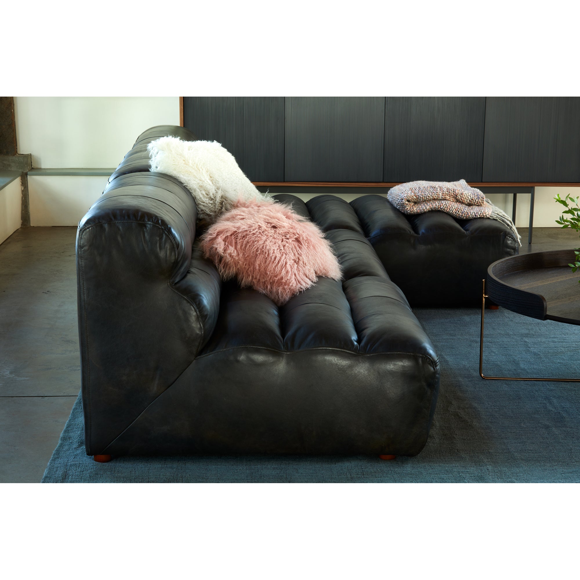 Moes Lamb Fur Pillow Pink XU-1001-33