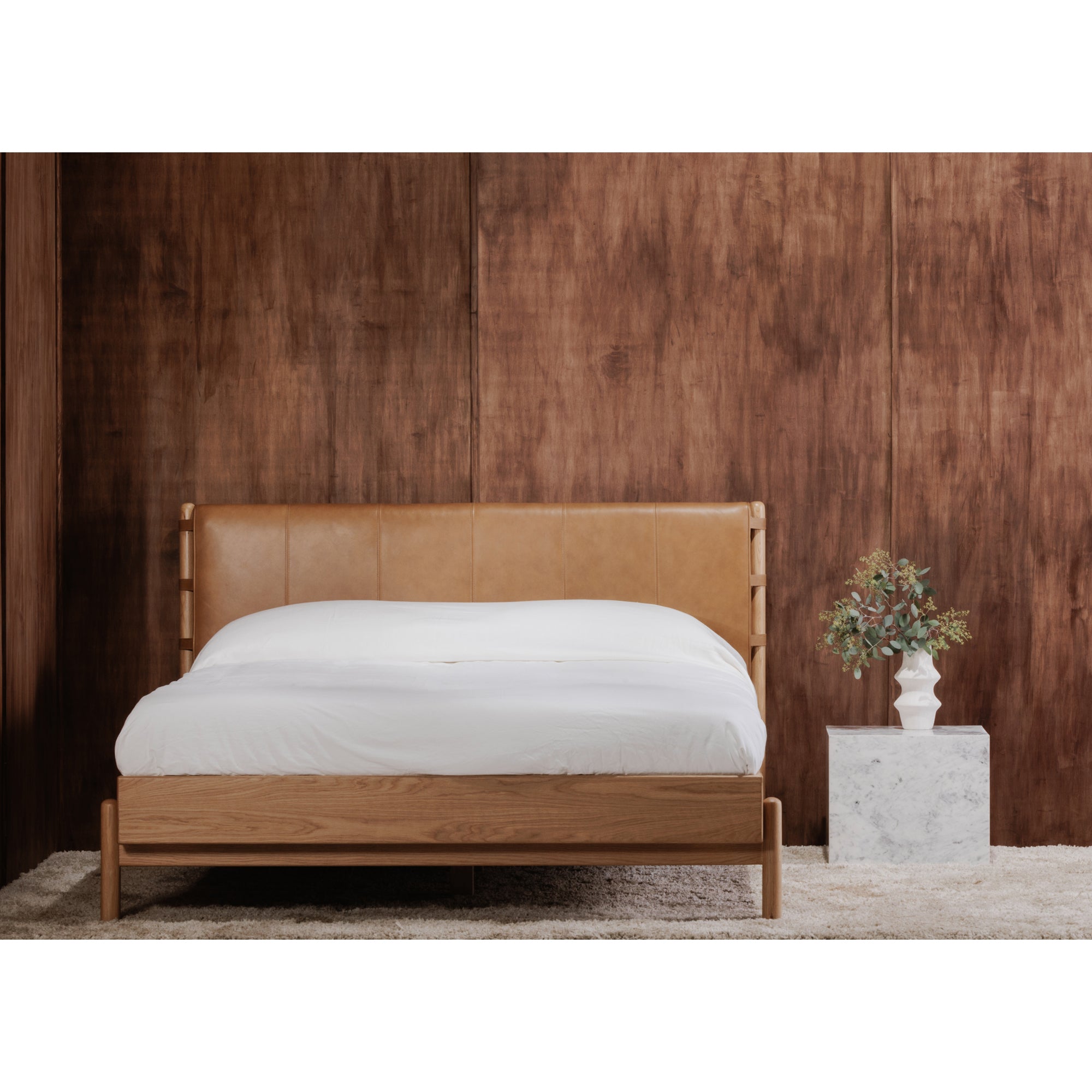 Moes Colby Queen Bed Brown YC-1045-24-0