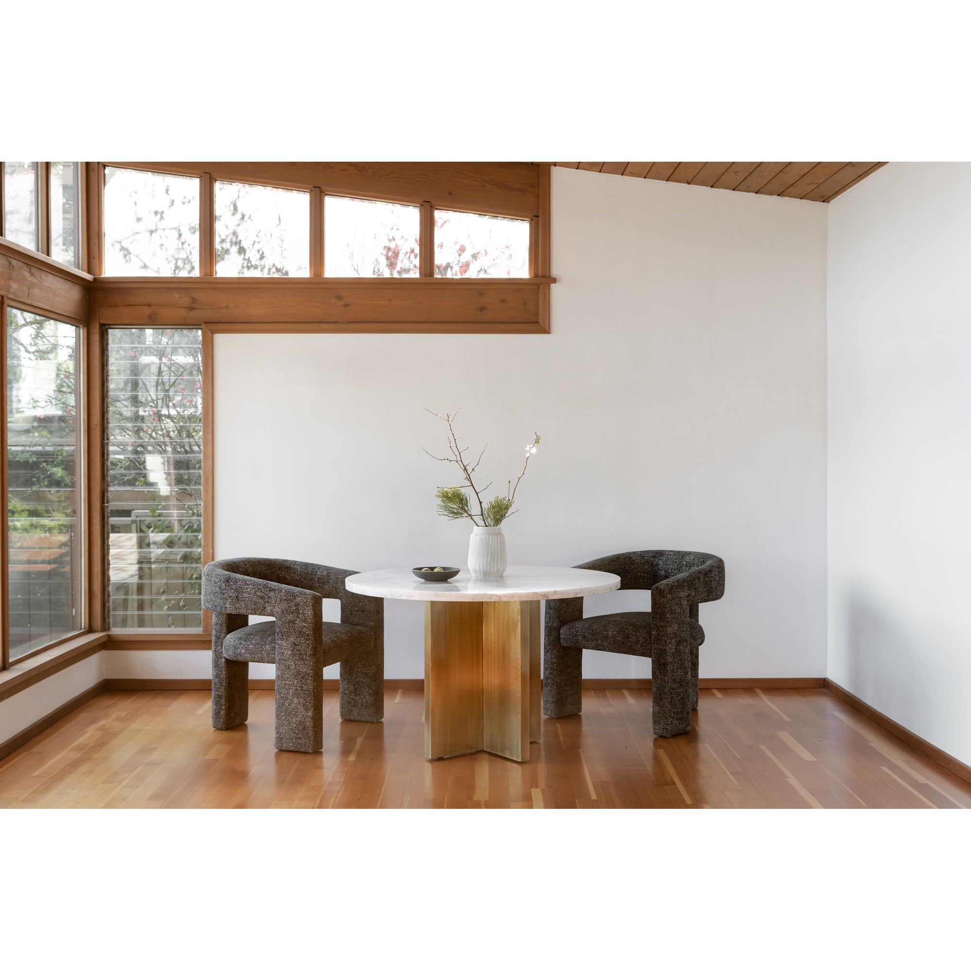 Moes Elo Chair Black ZT-1032-02