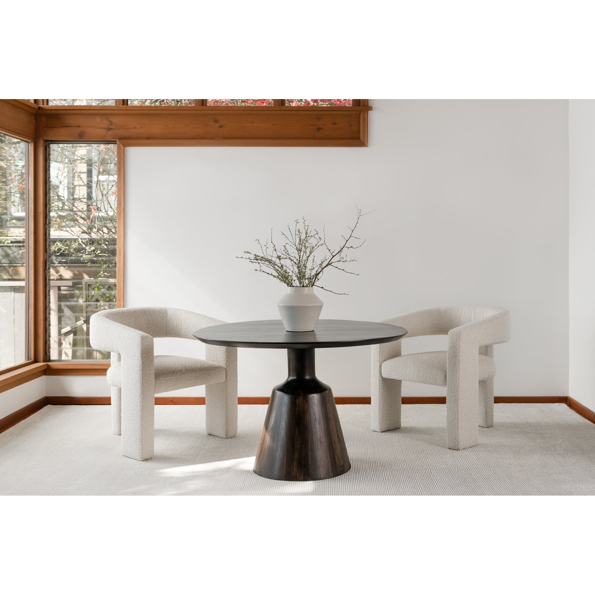 Moes Elo Chair White ZT-1032-18