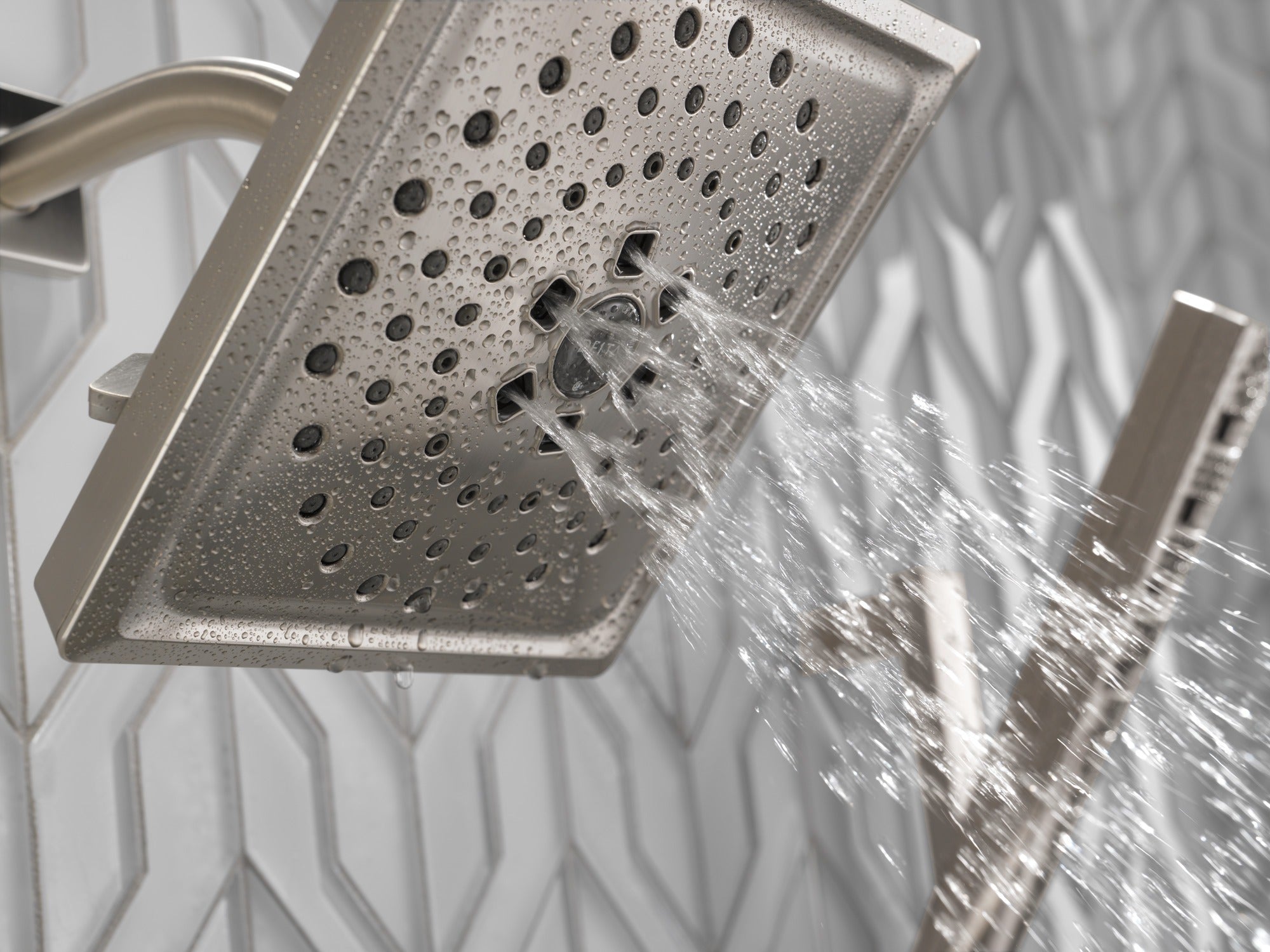 Delta Zura® Monitor® 17 Series H2OKinetic® Shower Trim
