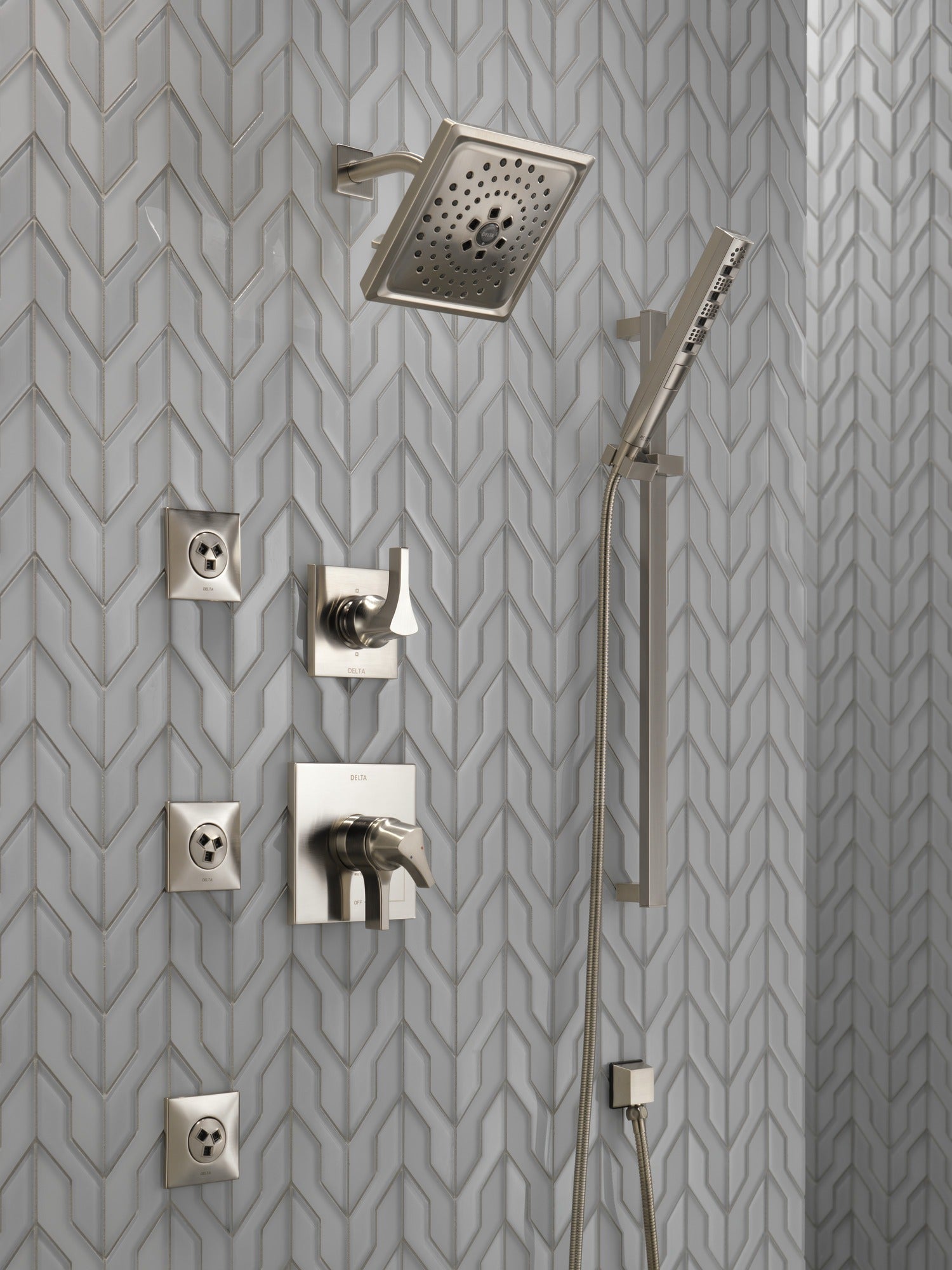 Delta Zura® Monitor® 17 Series H2OKinetic® Shower Trim