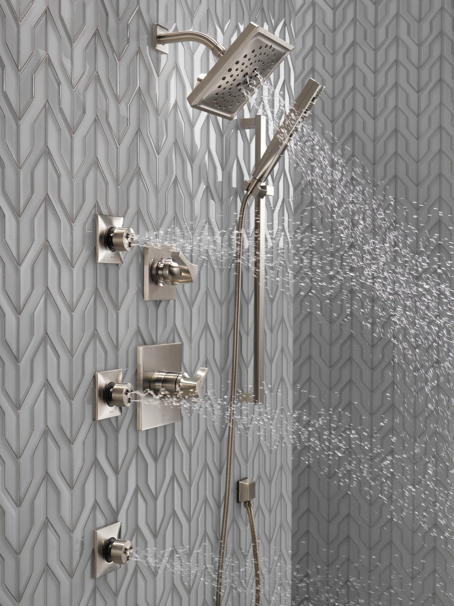 Delta Zura® Monitor® 17 Series H2OKinetic® Shower Trim