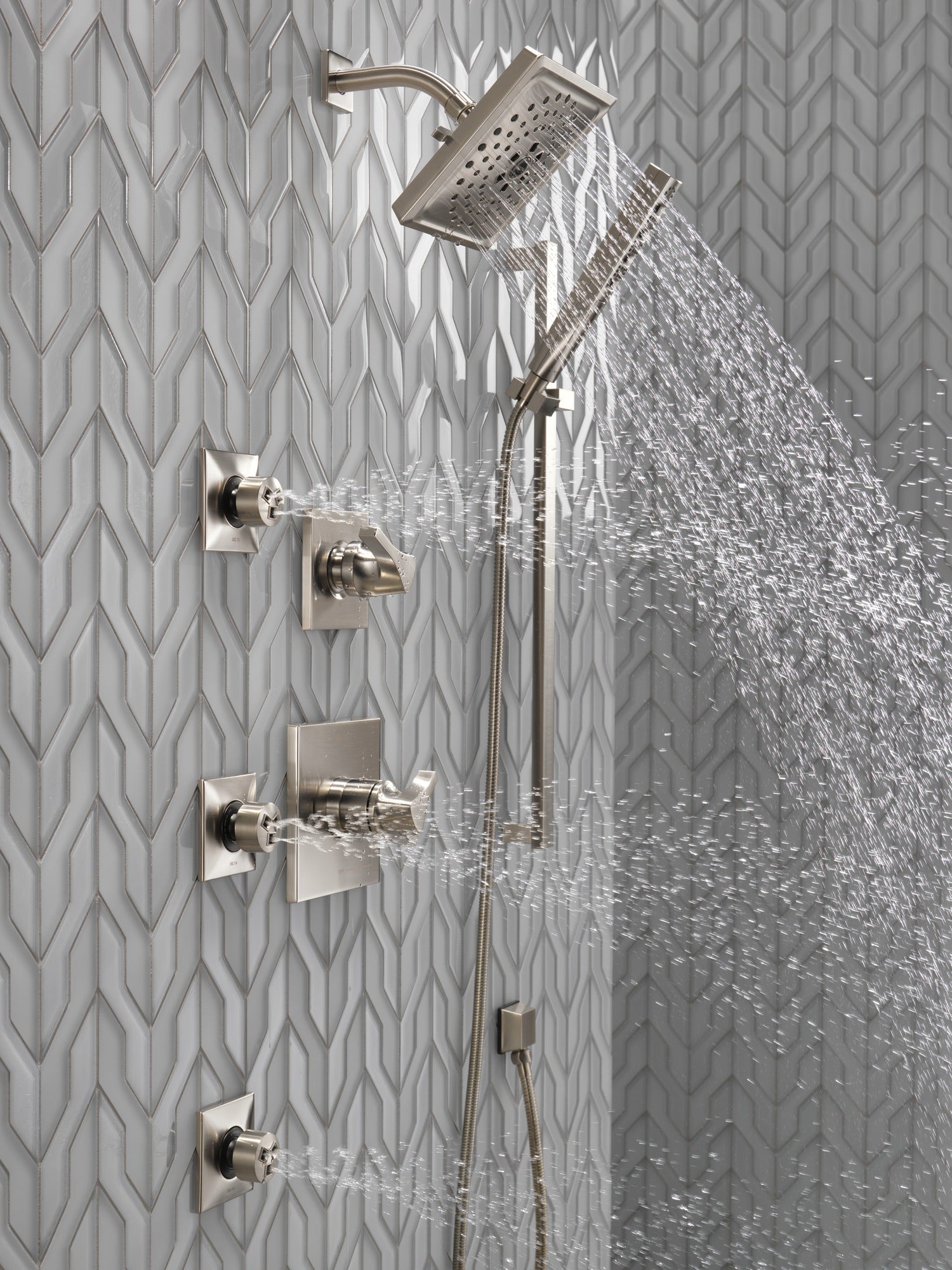 Delta Zura® Monitor® 17 Series H2OKinetic® Shower Trim