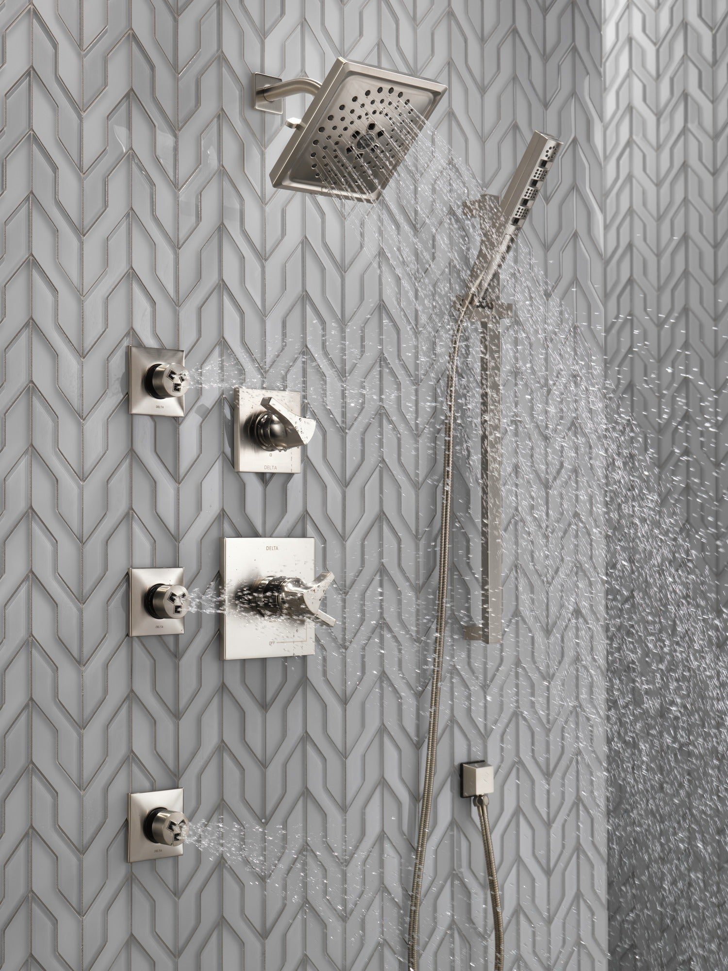 Delta Zura® Monitor® 17 Series H2OKinetic® Shower Trim