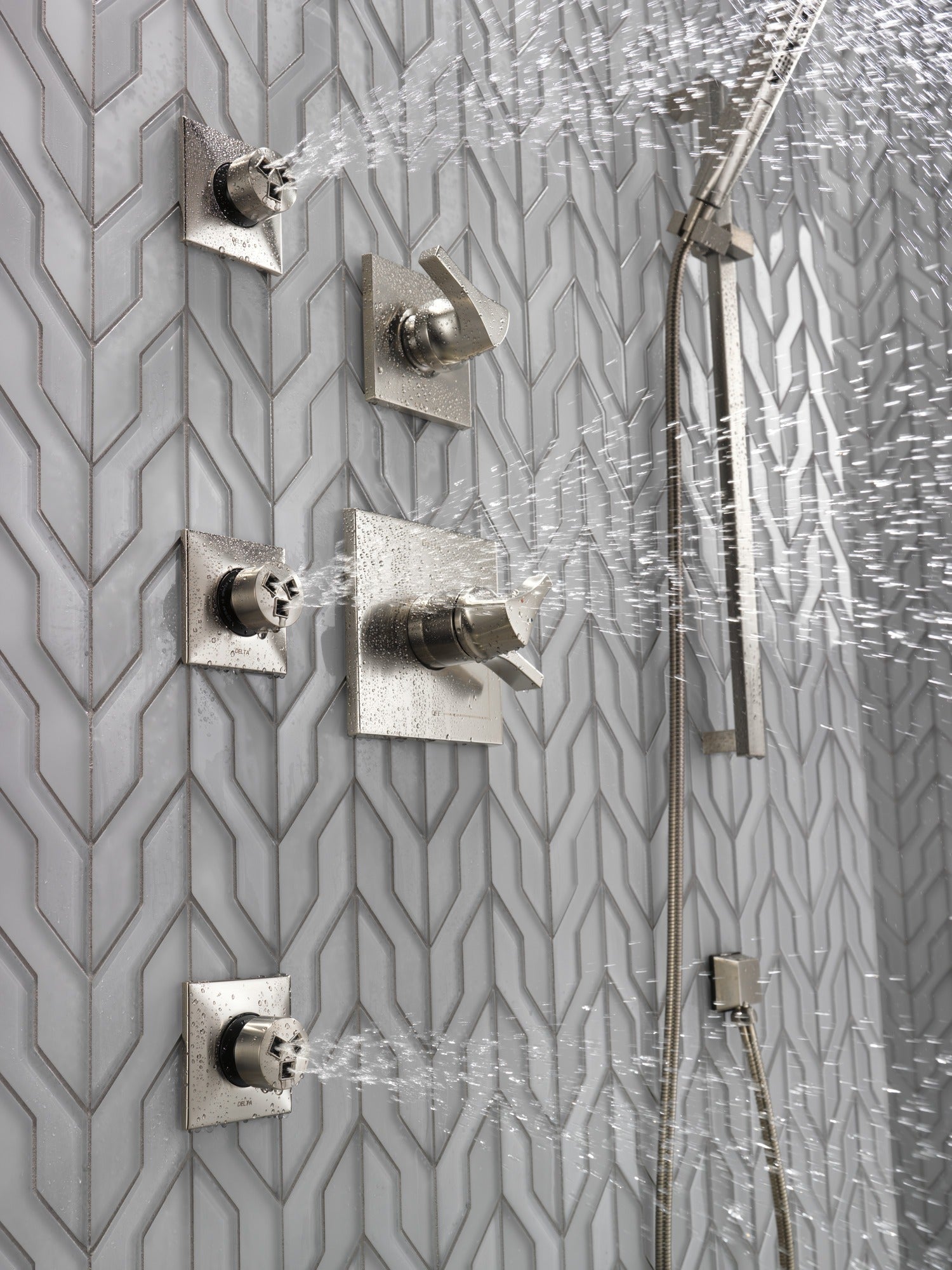 Delta Zura® Monitor® 17 Series H2OKinetic® Shower Trim