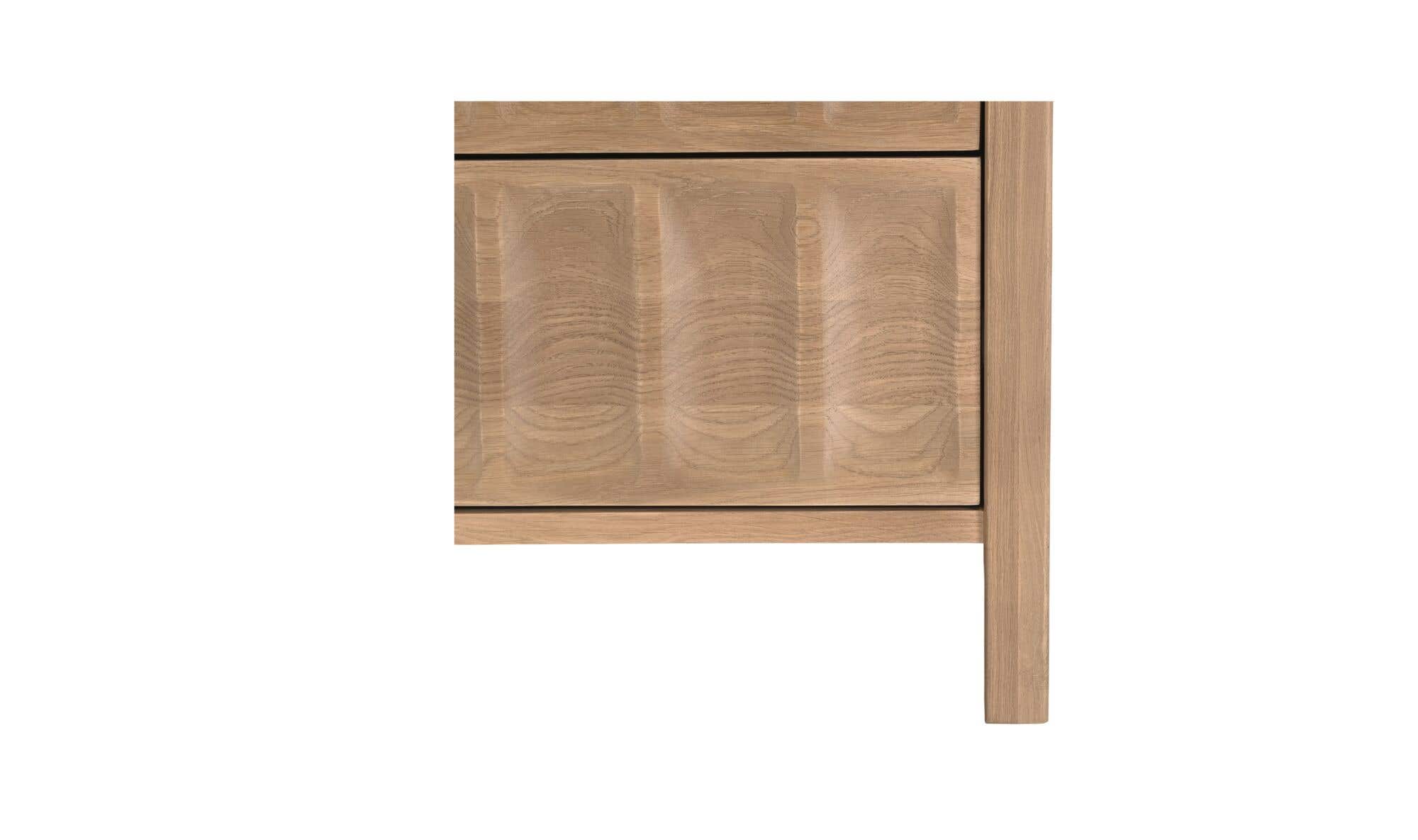 Moes Roland Dresser BB-1054