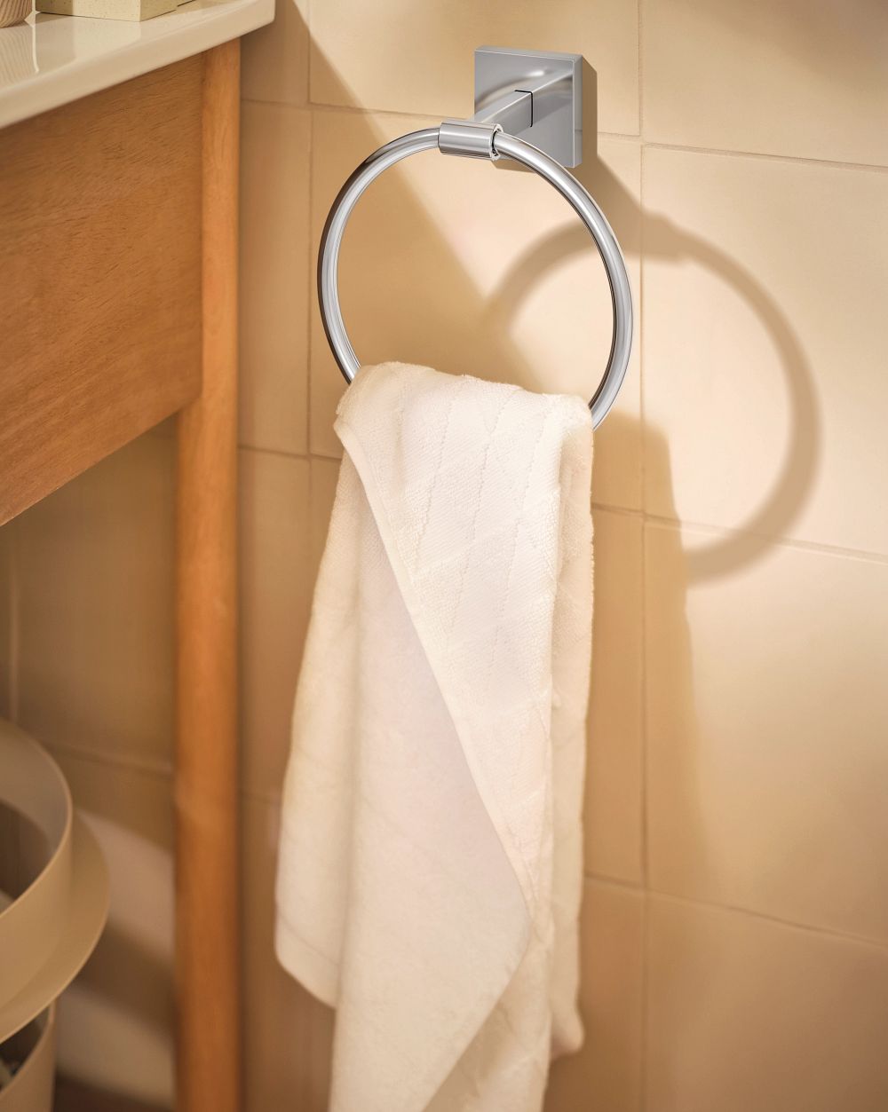 Triva towel ring