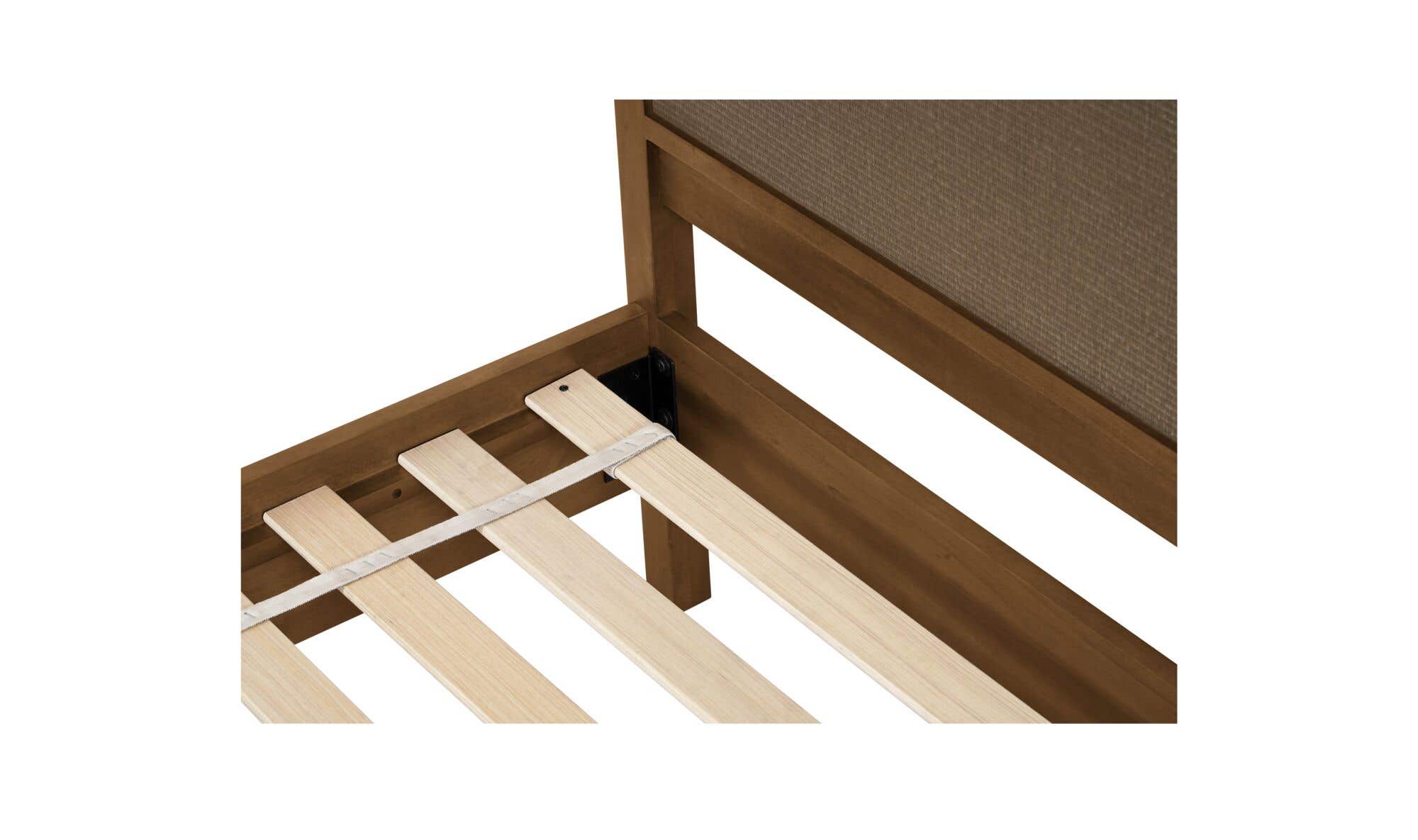 Moes Eve Queen Bed Brown BZ-1172