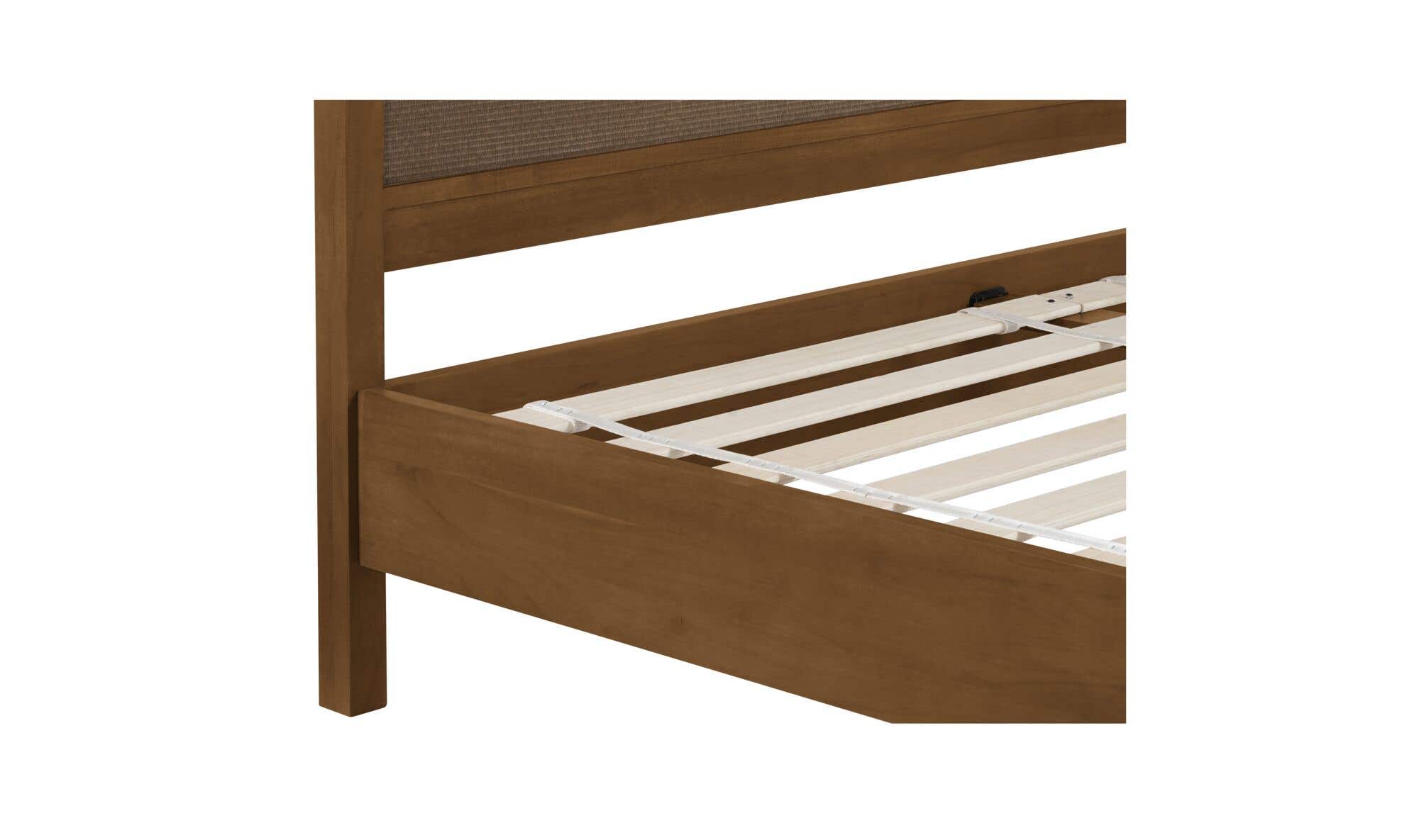 Moes Eve King Bed Brown BZ-1173