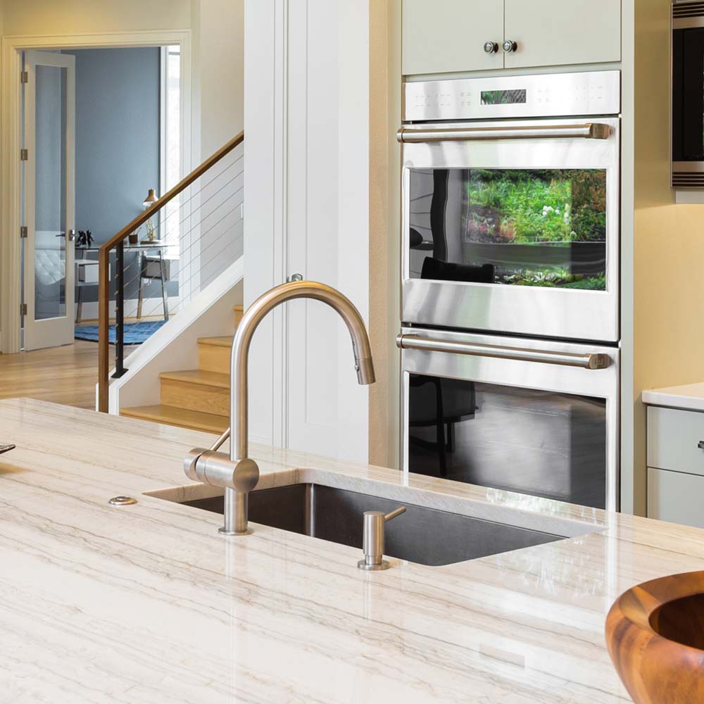 Houzer Savior 32" Stainless Steel Undermount Single Bowl Kitchen Sink with Strainer & Grid