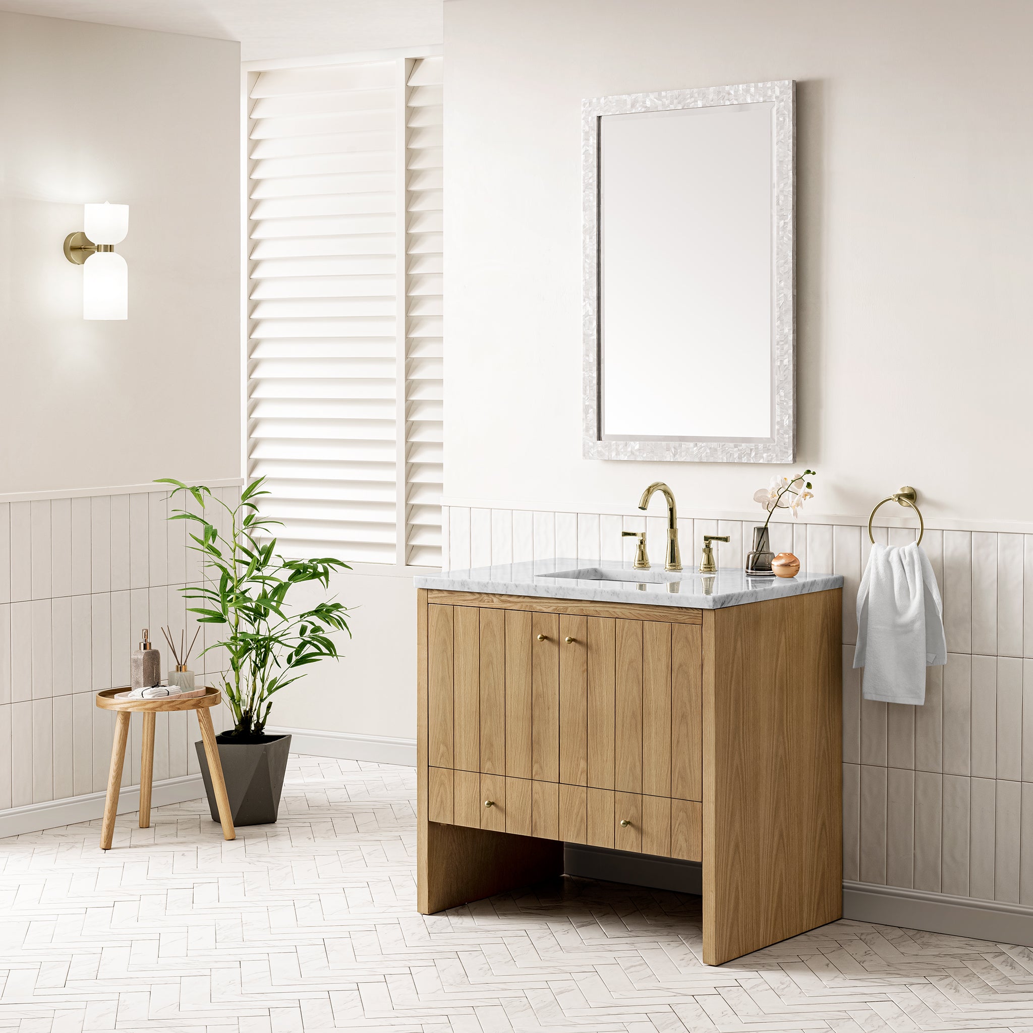 James Martin Hudson 36" Single Vanity in Light Natural Oak with 3cm Countertop