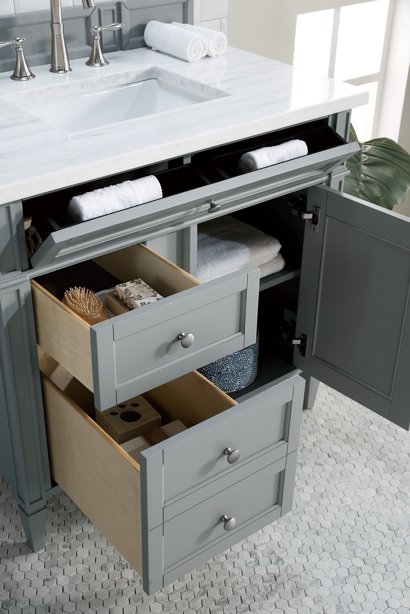 James Martin Brittany 36" Single Vanity in Urban Gray with 3cm Countertop