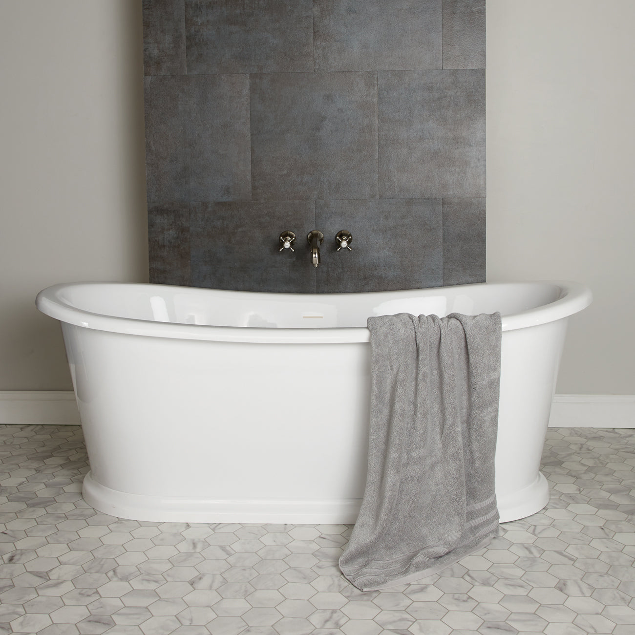 Maidstone Deleanna II Acrylic Double Slipper Freestanding Tub