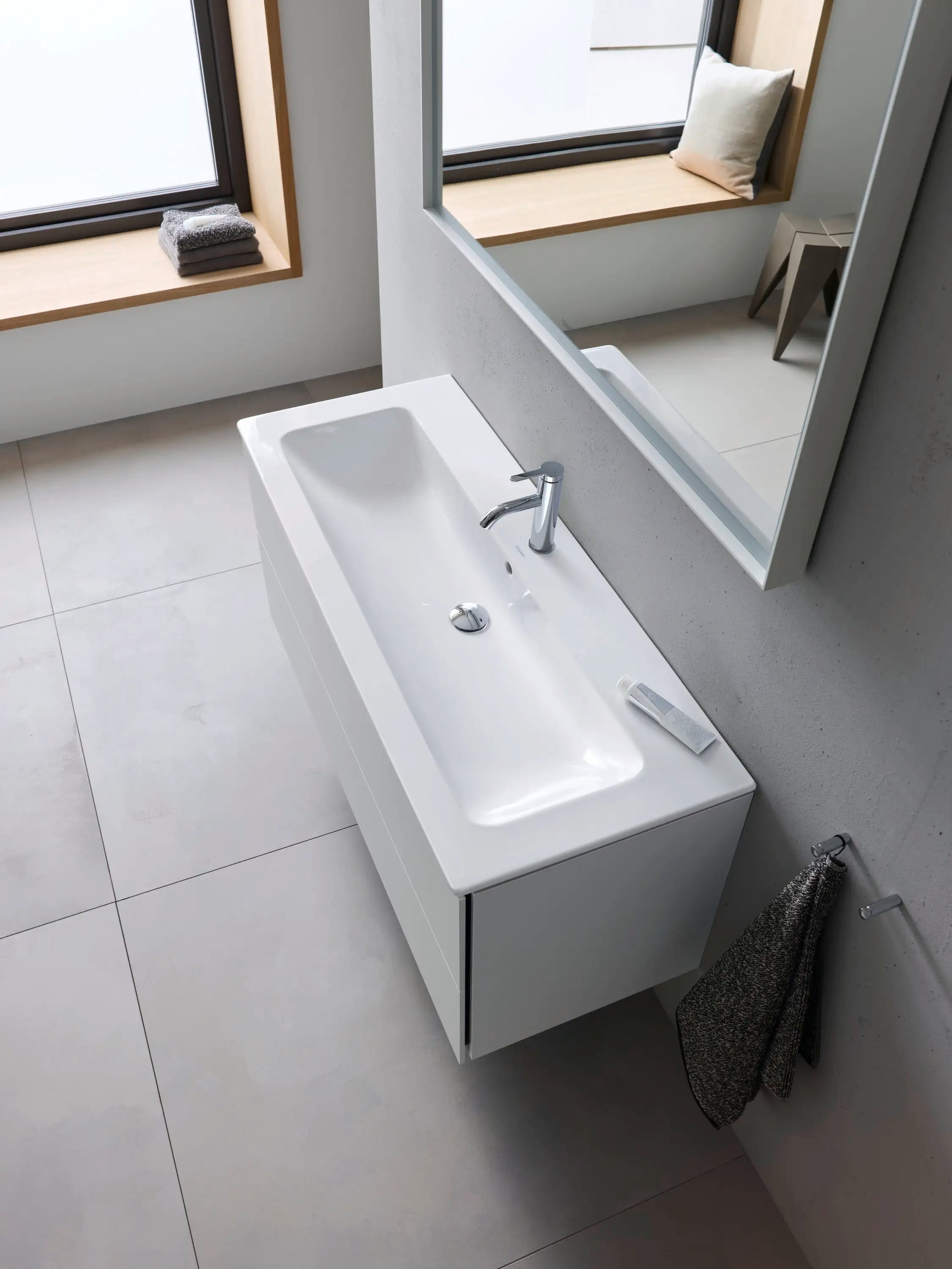 Duravit ME by Starck 48 3/8'' Rectangular Wall Mounted Sink with Single Faucet Hole and with Overflow