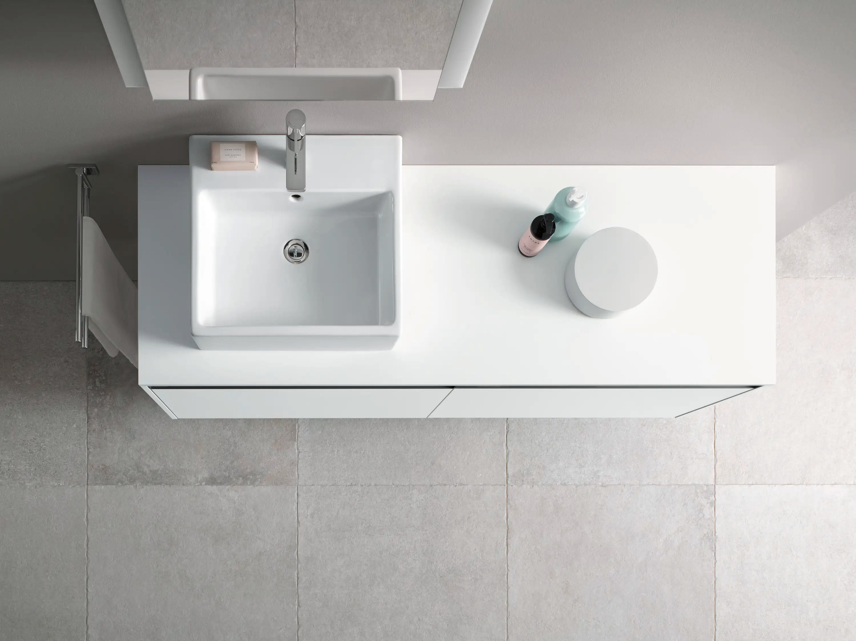 Duravit Vero 19 5/8'' Rectangular Vessel Sink in White with Single Faucet Hole and with Overflow