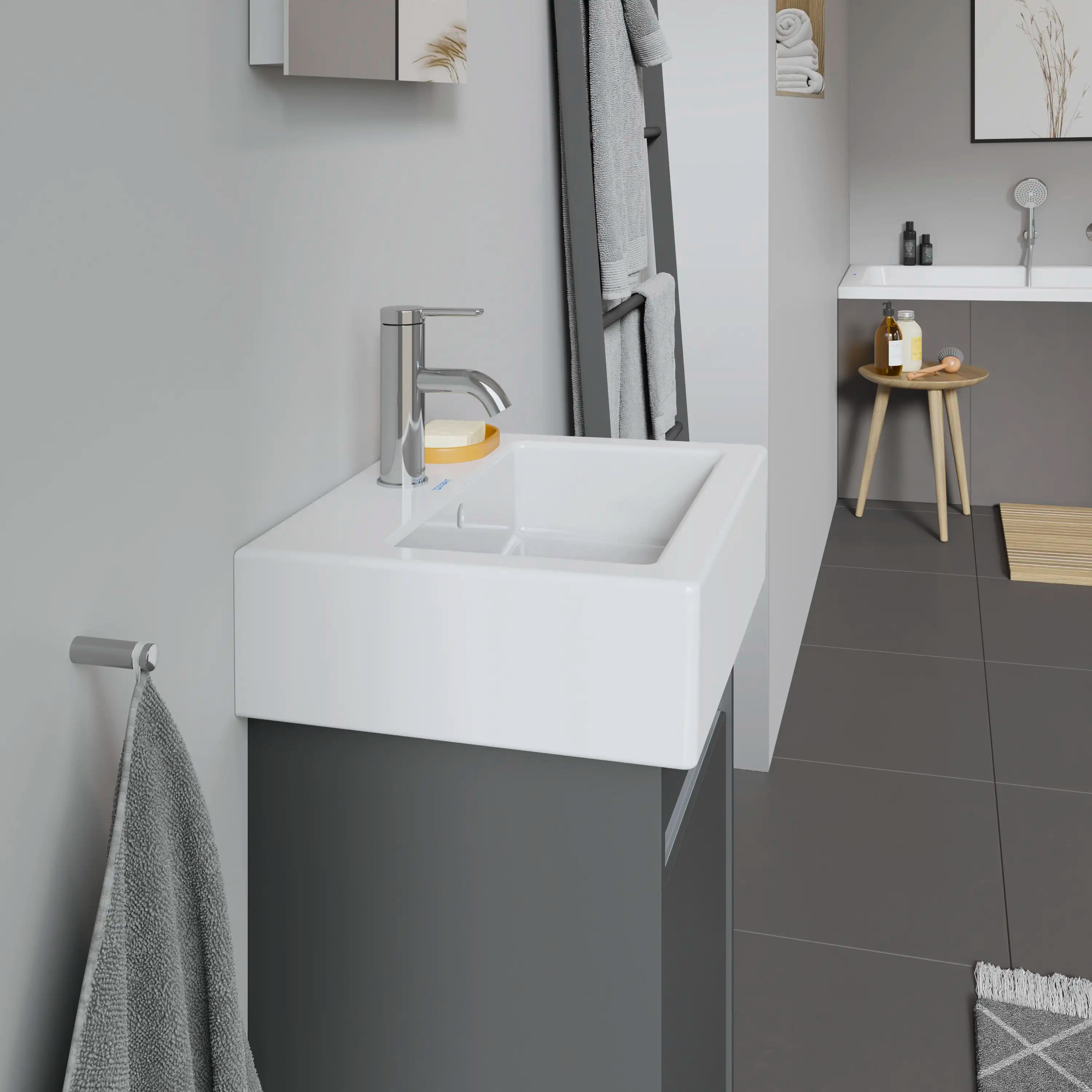 Duravit Vero 17 3/4'' Rectangular Wall Mounted Sink in White with Single Faucet Hole and with Overflow