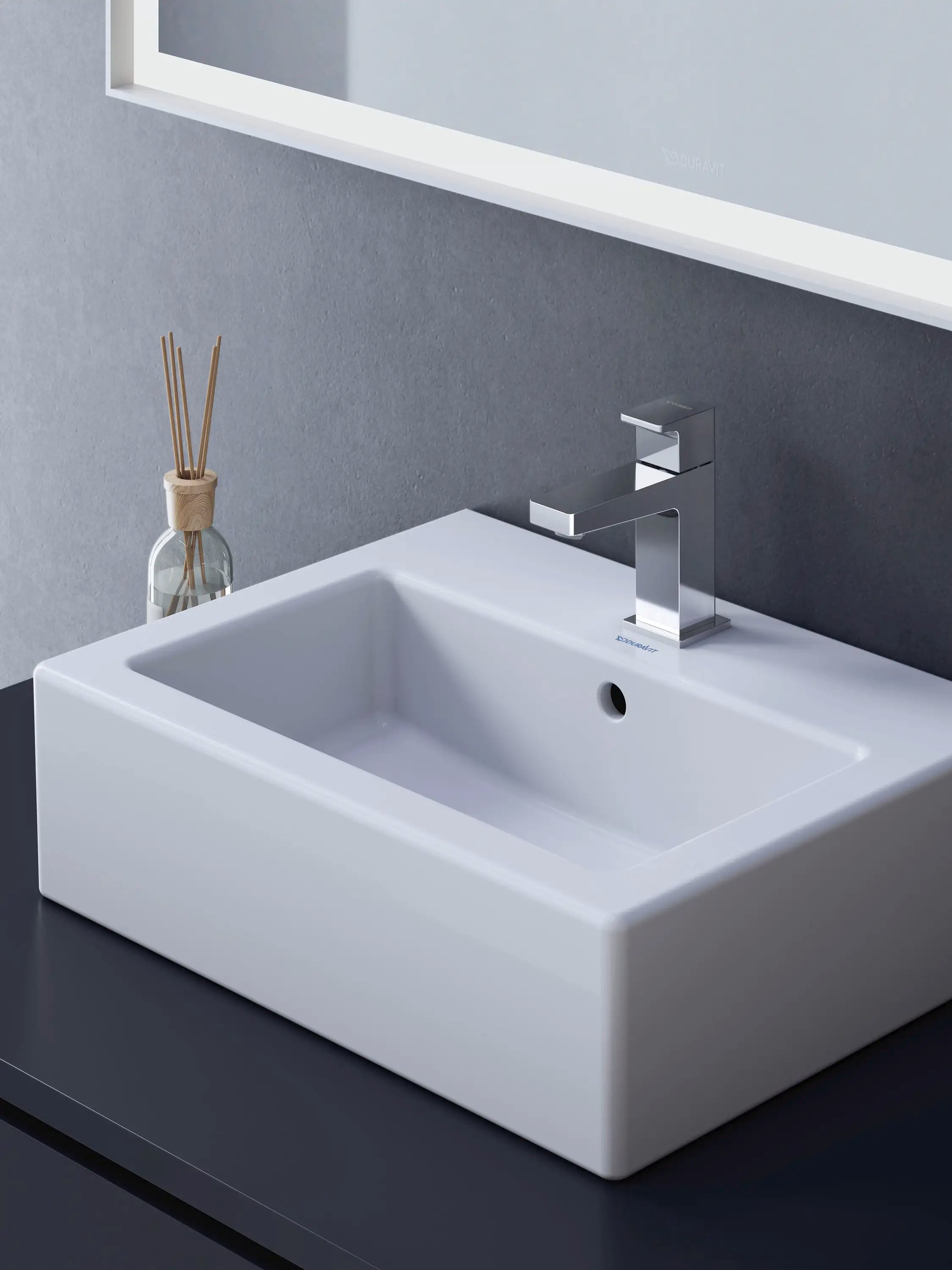 Duravit Vero 15 3/4'' Rectangular Wall Mounted Sink in White with Single Faucet Hole and with Overflow