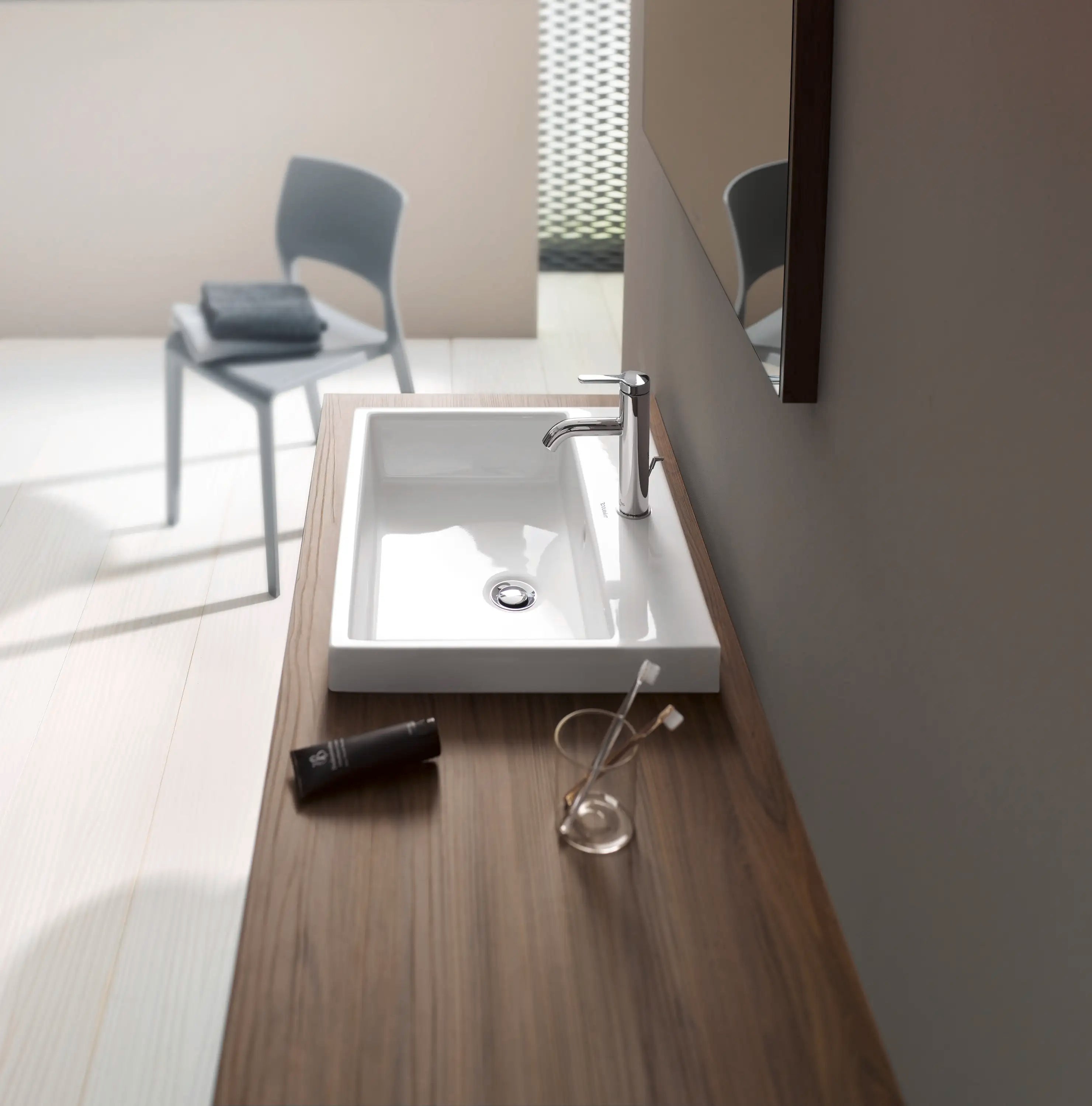 Duravit Vero 21 5/8'' Rectangular Drop In Sink in White with Single Faucet Hole and Overflow