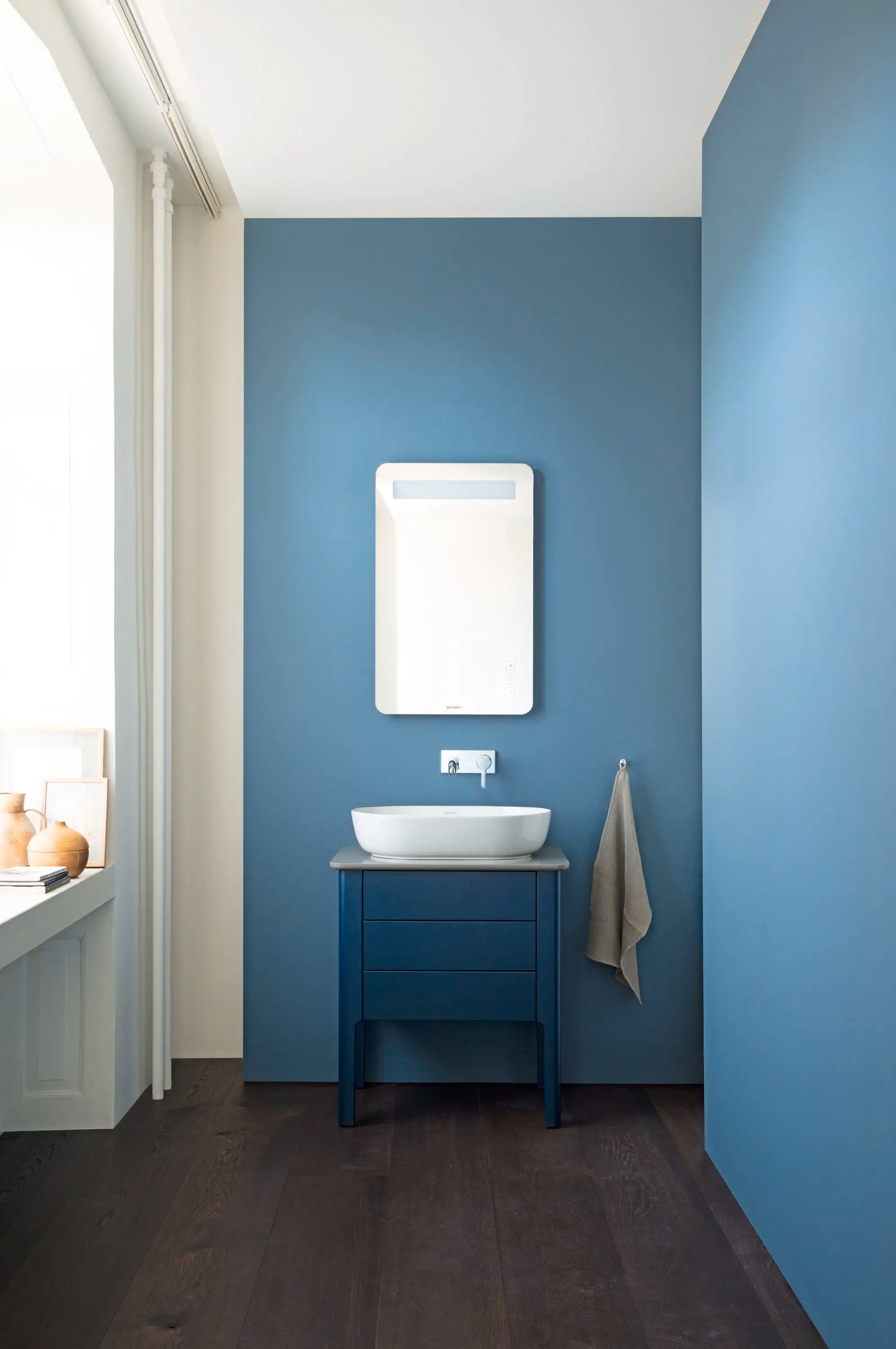 Duravit Luv 19 1/4'' Oval Vessel Sink in White