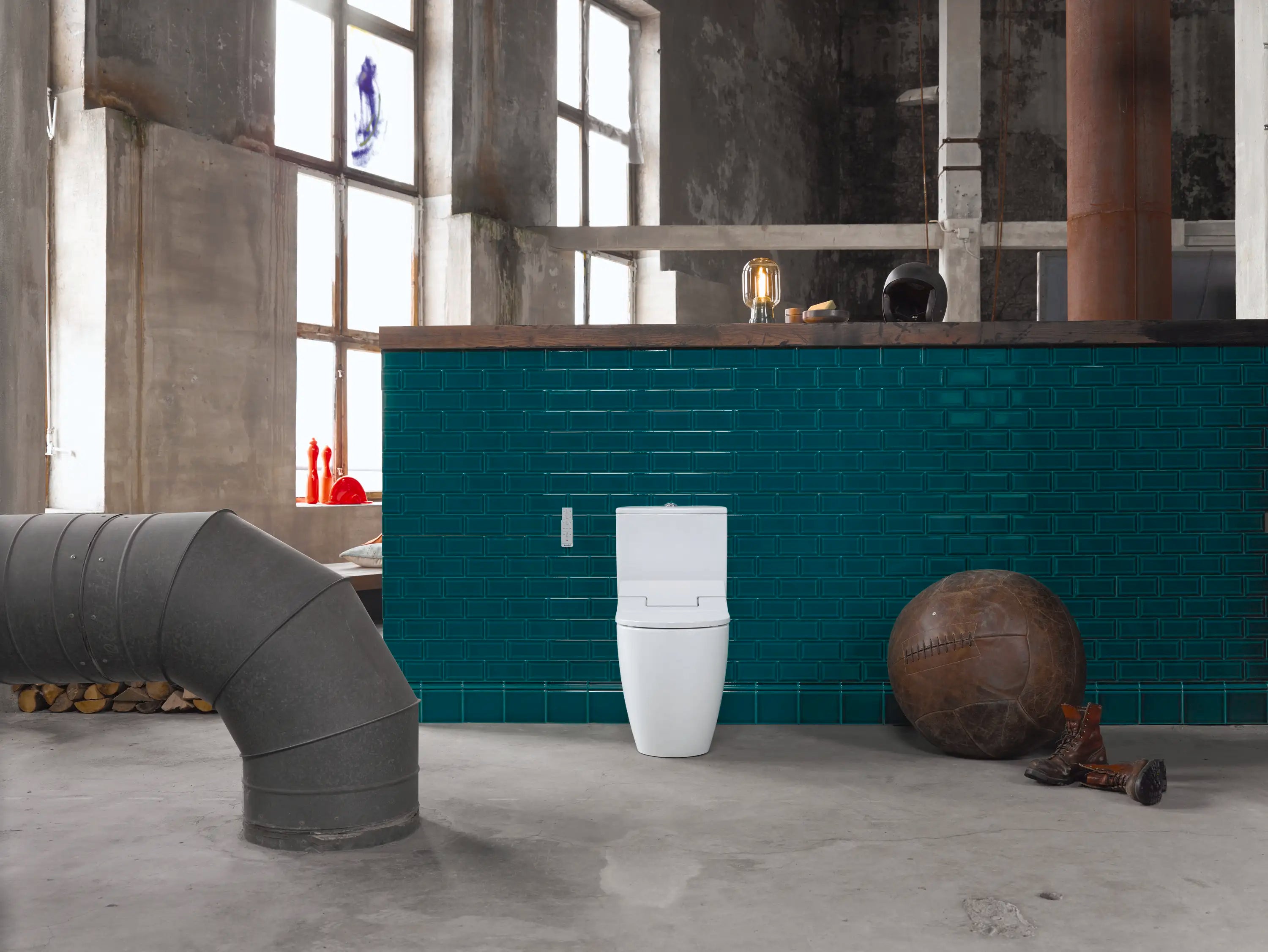 Duravit ME by Starck 1.32/0.92 GPF Dual Flush Toilet Tank in White with Top Push Button Flush