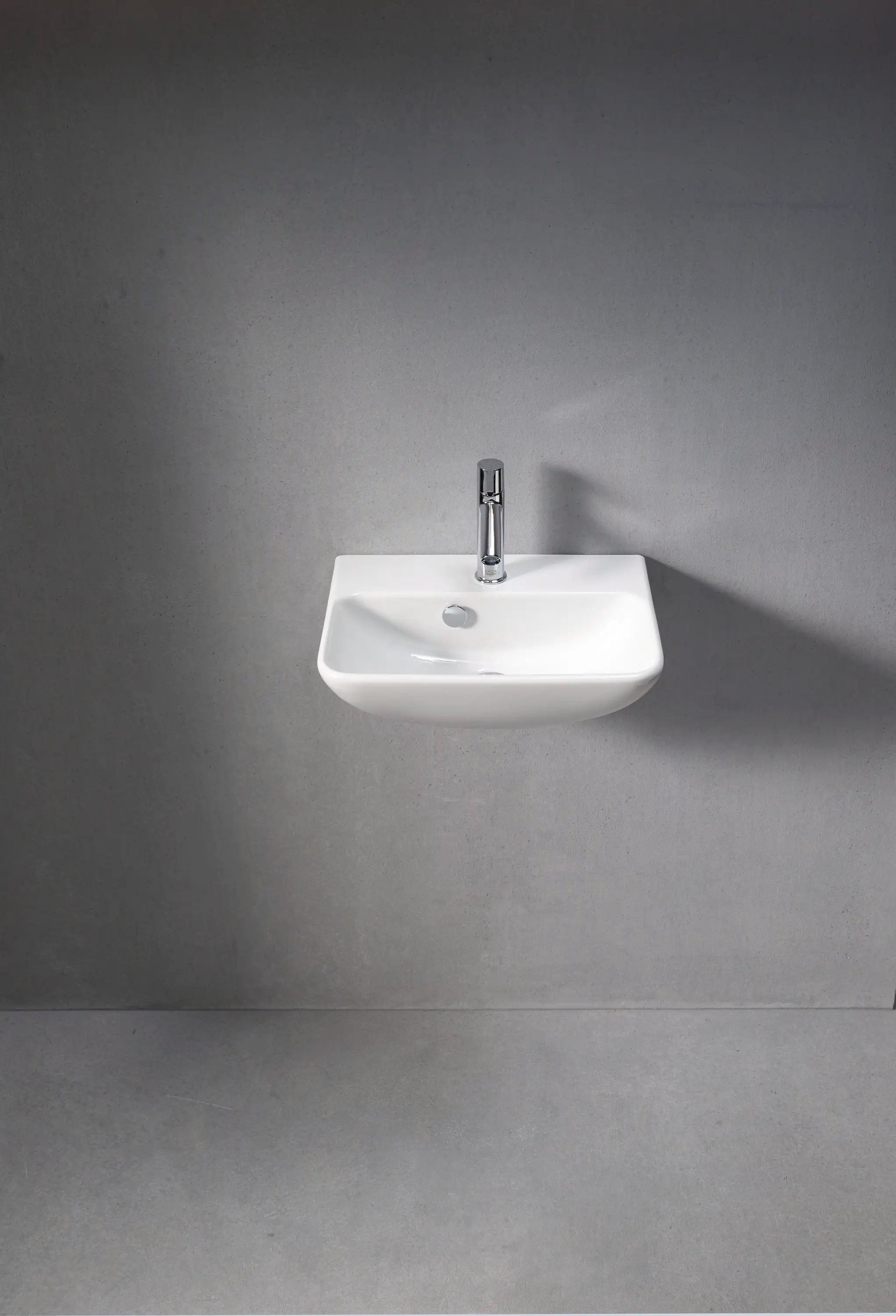 Duravit ME by Starck 17 3/4'' Rectangular Wall Mounted Sink in White with Overflow