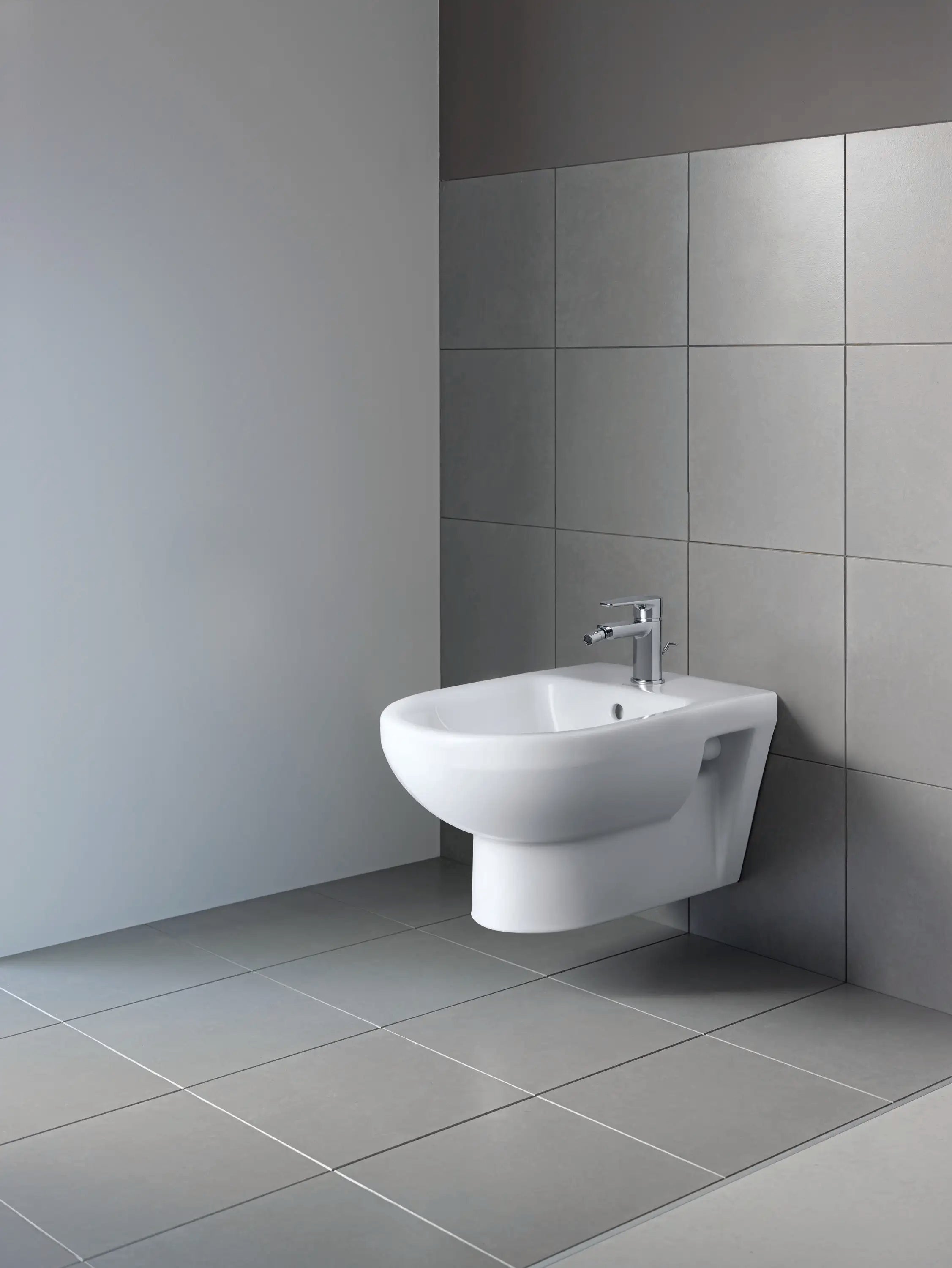 Duravit No.1 Single Hole Horizontal Spray Wall Mount Bidet in White