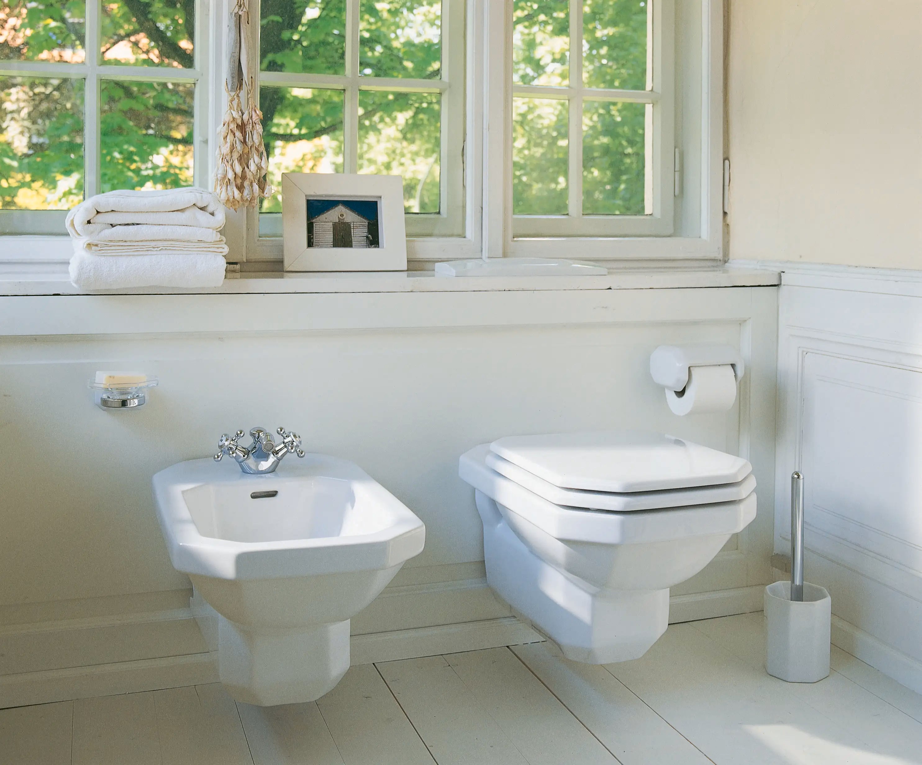 Duravit 1930 series Round Slow Close Toilet Seat in White