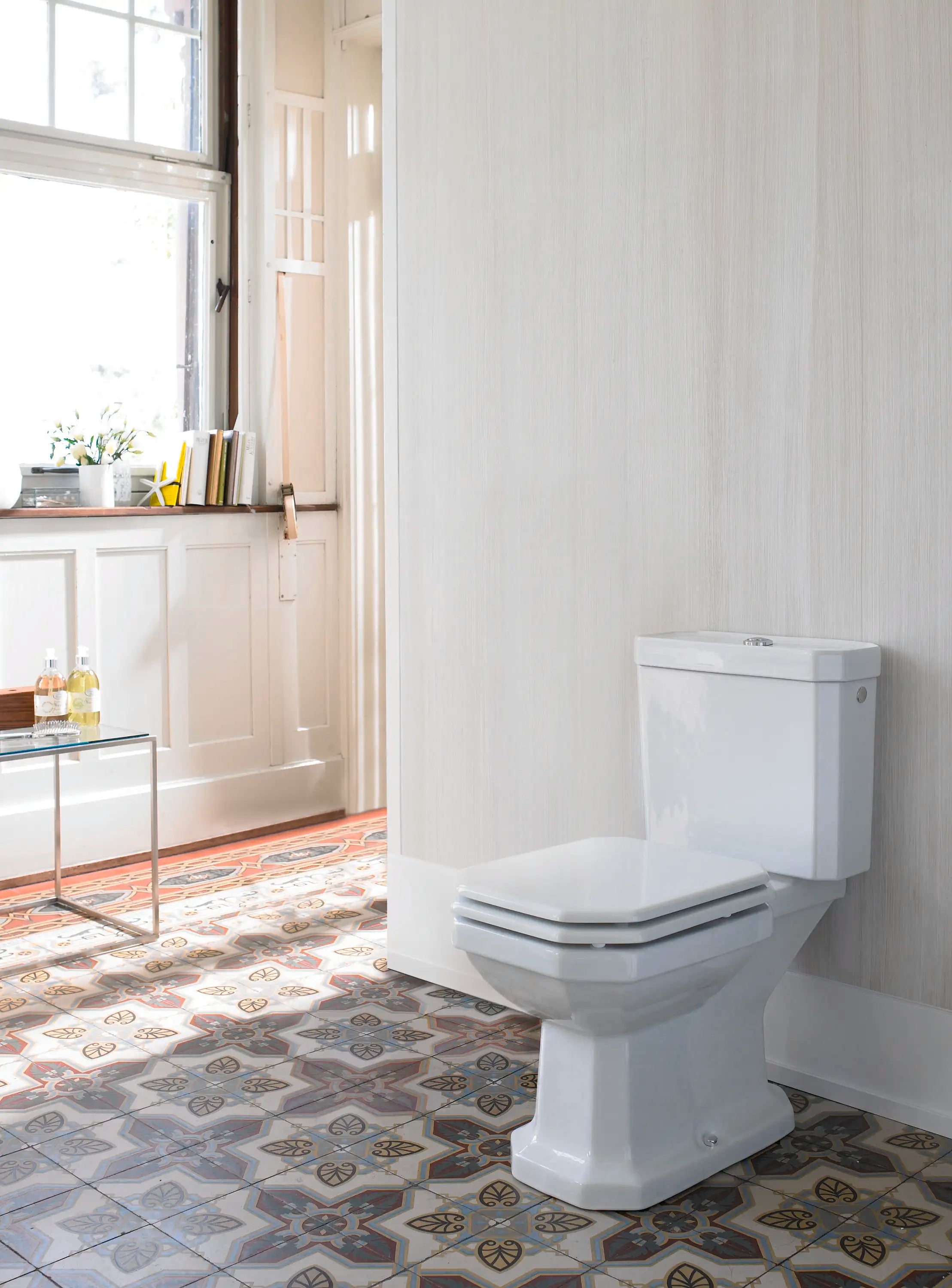 Duravit 1930 series Round Slow Close Toilet Seat in White