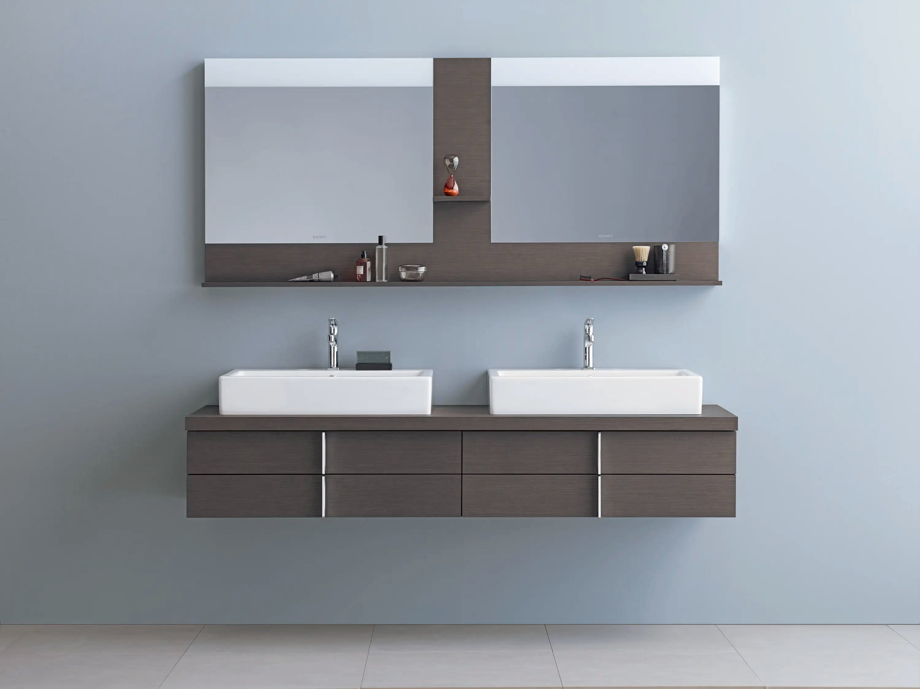 Duravit Vero 27 1/2'' Rectangular Wall Mounted Sink in White with Single Faucet Hole and with Overflow