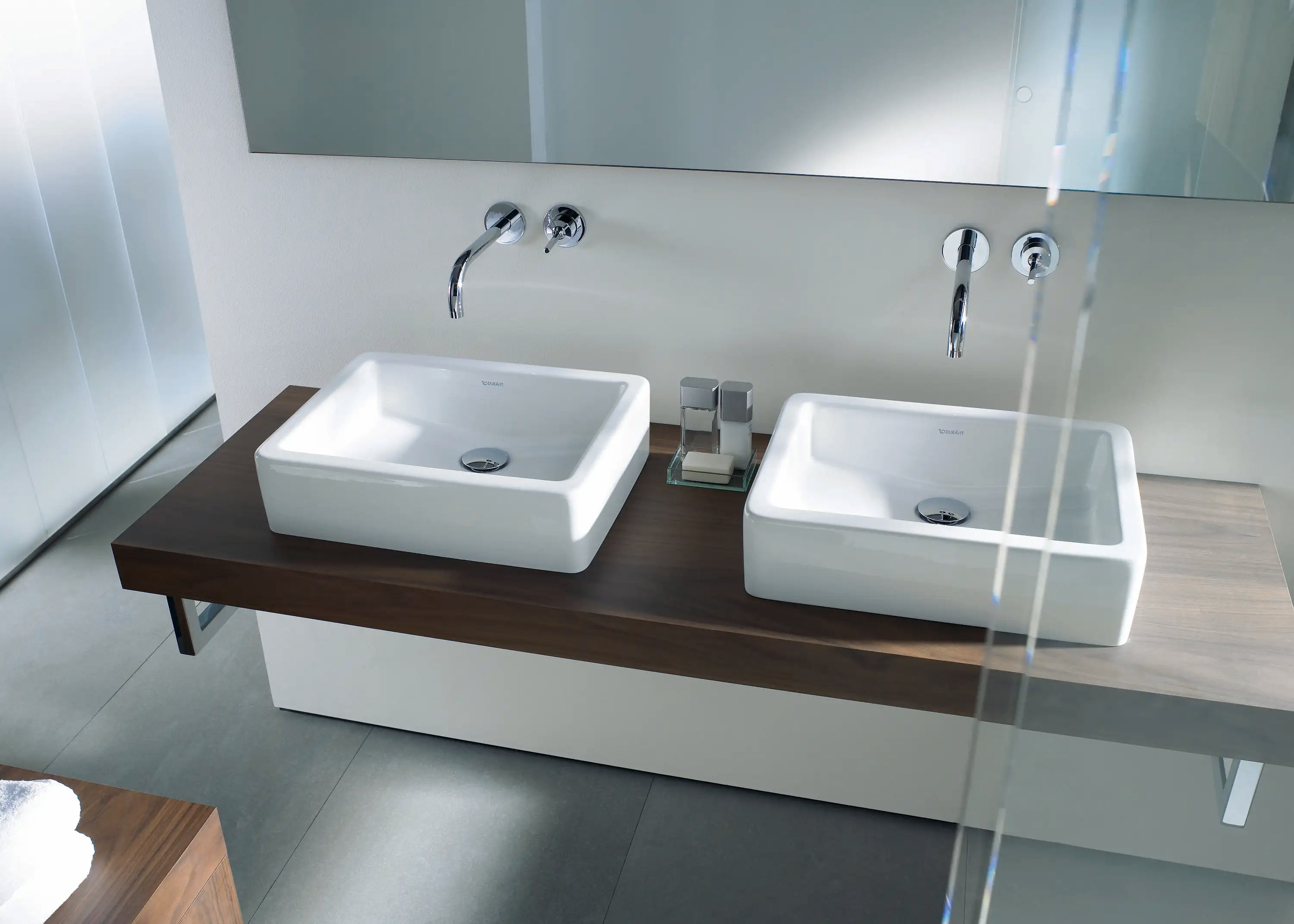 Duravit Vero 19 5/8'' Rectangular Vessel Sink in White