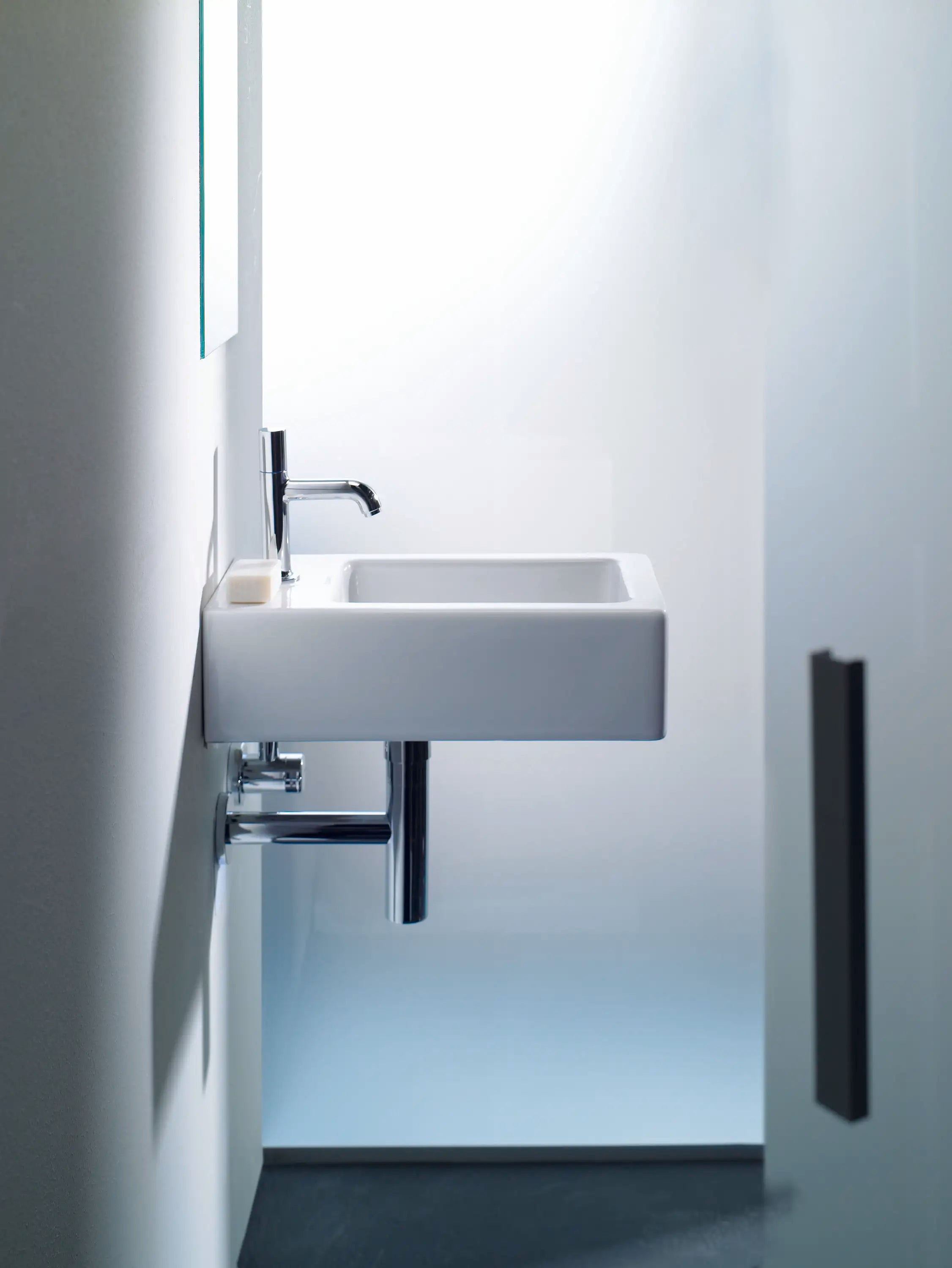 Duravit Vero 9 7/8'' Rectangular Wall Mounted Sink in White with Single Faucet Hole and with Overflow