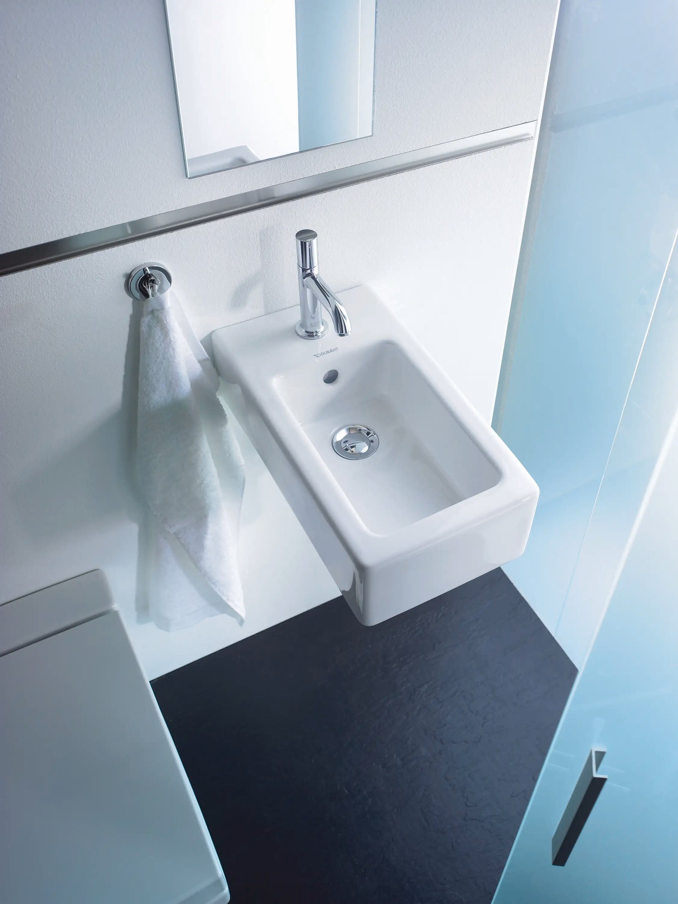 Duravit Vero 9 7/8'' Rectangular Wall Mounted Sink in White with Single Faucet Hole and with Overflow