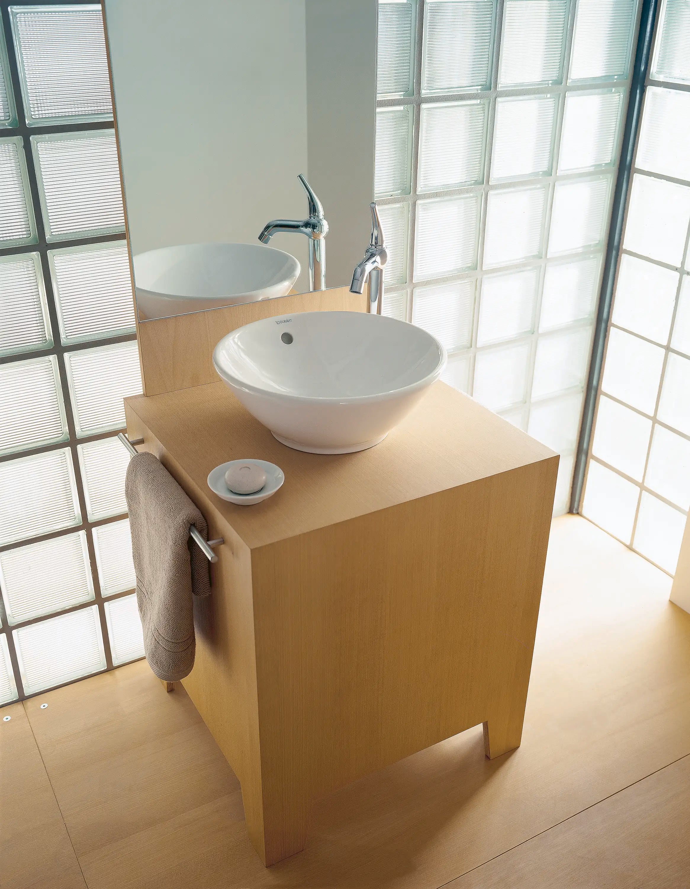 Duravit Design Classics 16 1/2'' Round Vessel Sink in White with Overflow